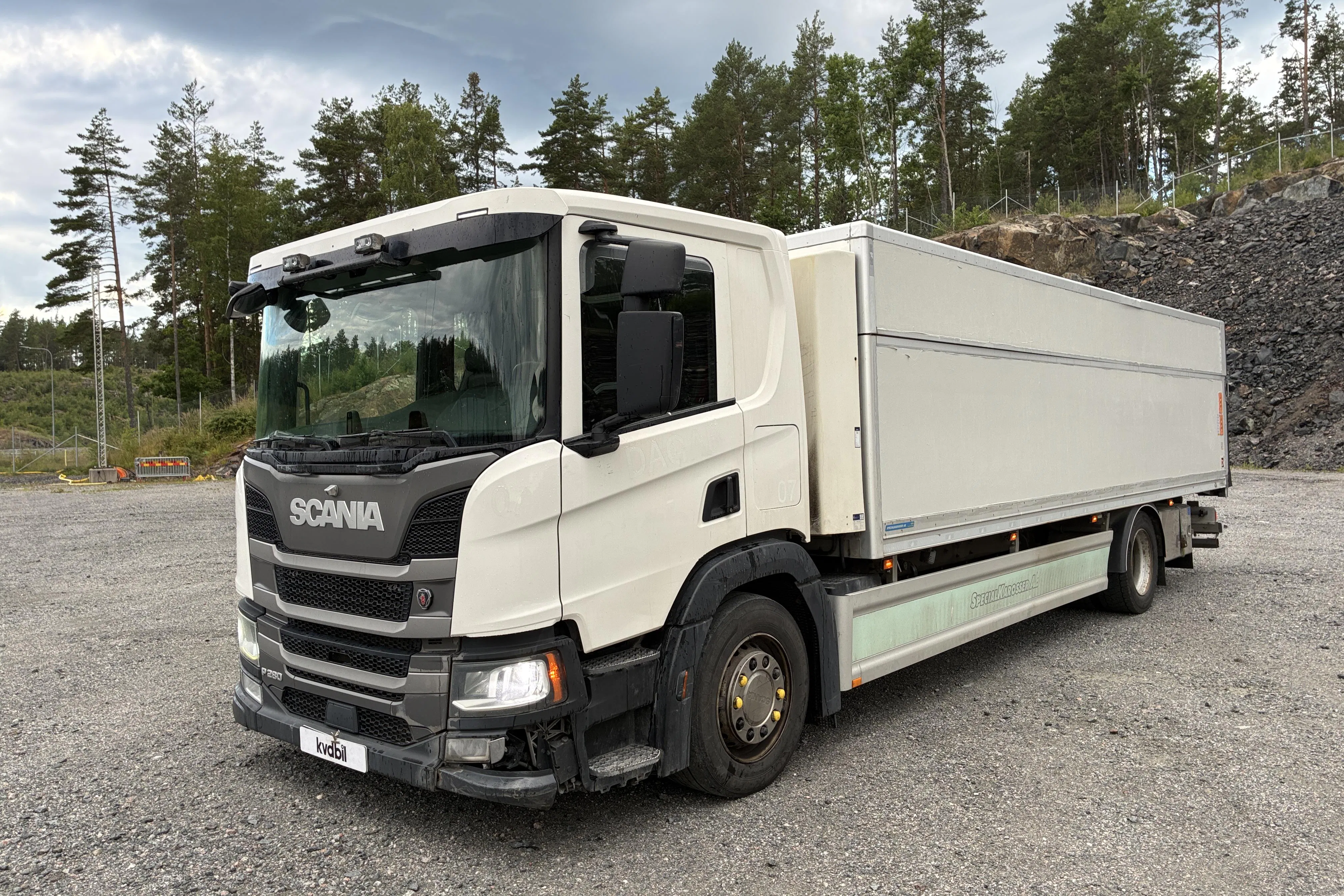Presentation photo 1 of 160: SCANIA P280B 4X2 LB - 521 835 km - Automatic - 2018