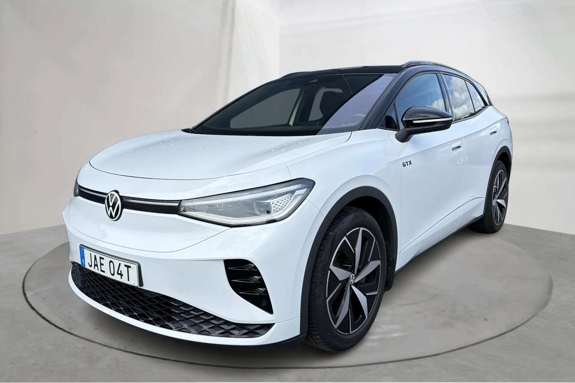 Presentationsfoto 1 av 20: VW ID.4 GTX 77kWh AWD (299hk) - 9 204 mil - Automat - vit - 2023