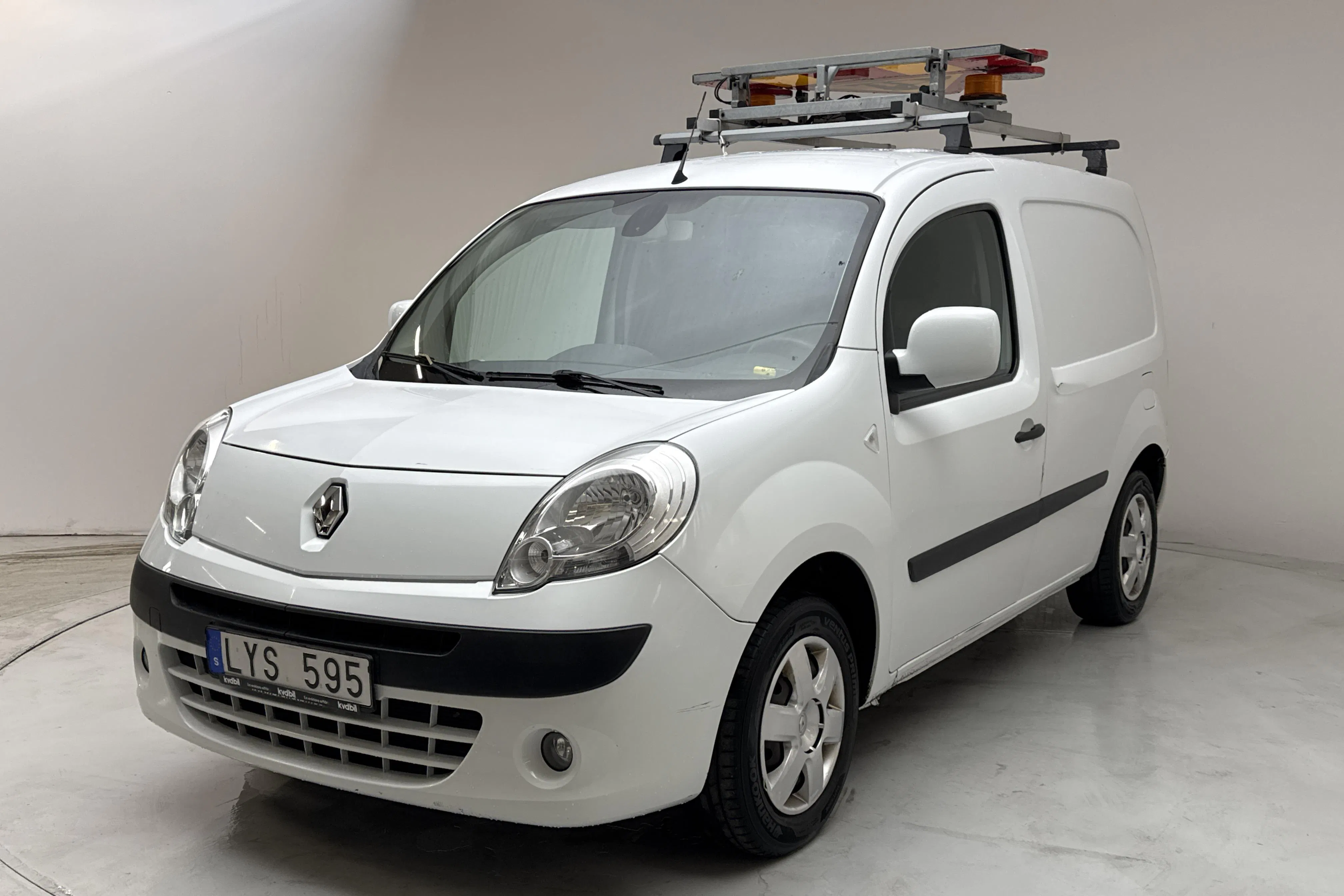 Presentationsfoto 1 av 11: Renault Kangoo Express II 1.5 dCi Skåp (90hk) - 13 137 mil - Manuell - vit - 2012