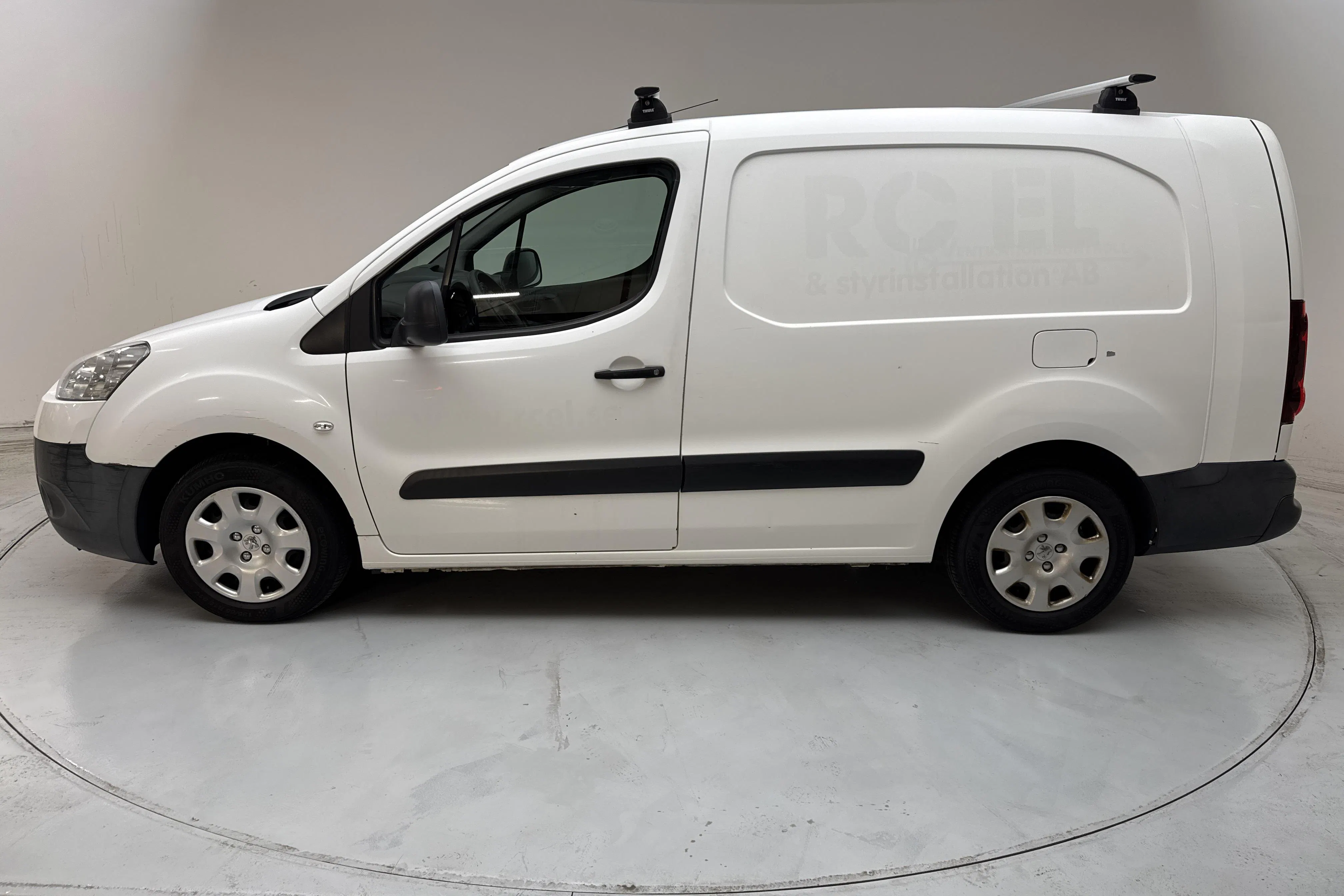 Presentation photo 2 of 12: Peugeot Partner 1.6 e-HDI Skåp (90hk) - 174 230 km - Manual - white - 2015