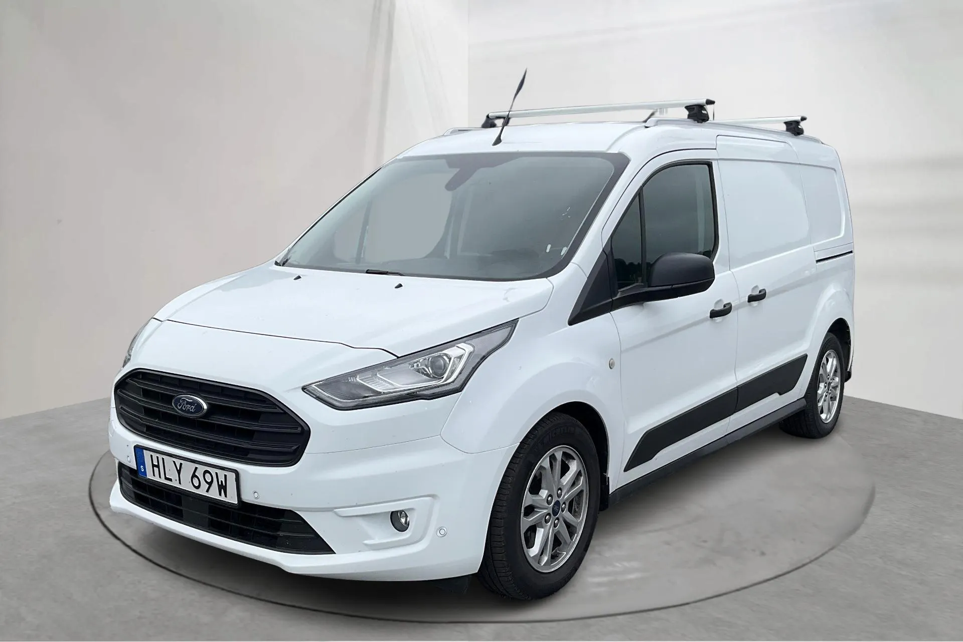 Presentationsfoto 1 av 16: Ford Transit Connect 1.5 EcoBlue (100hk) - 8 196 mil - Automat - vit - 2021