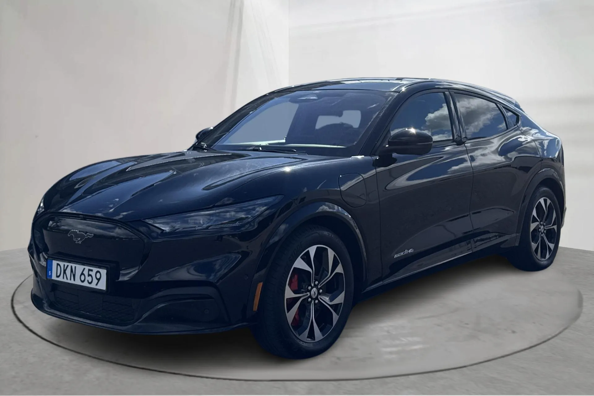 Ford Mustang Mach-E 70kWh AWD (269hk)