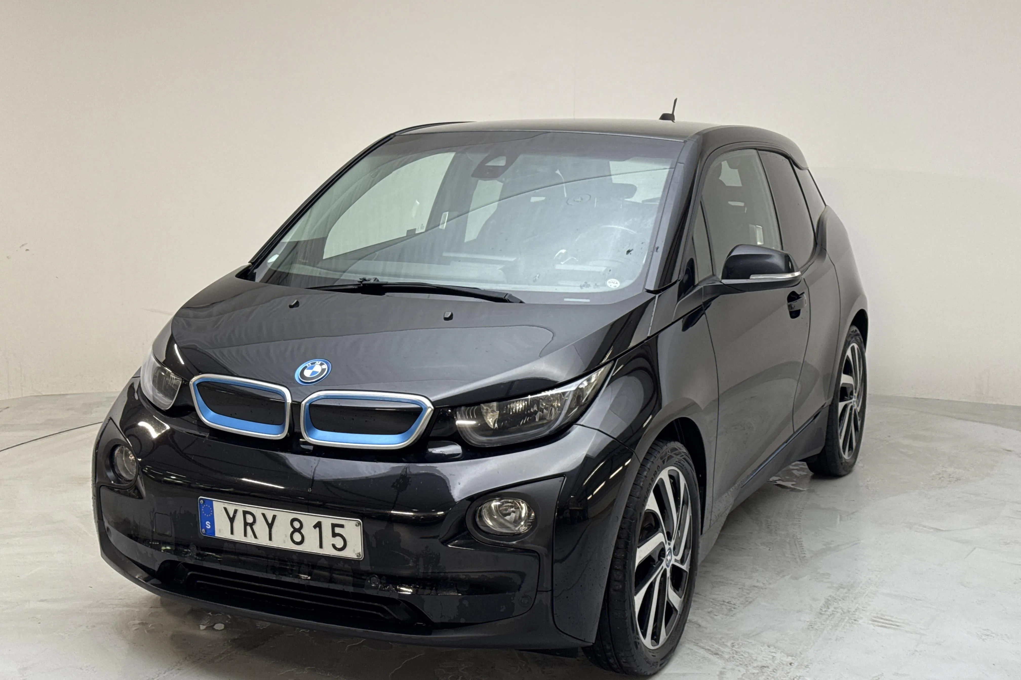 Presentationsfoto 1 av 16: BMW i3 REX 94Ah, I01 (170hk) - 19 678 mil - Automat - svart - 2017