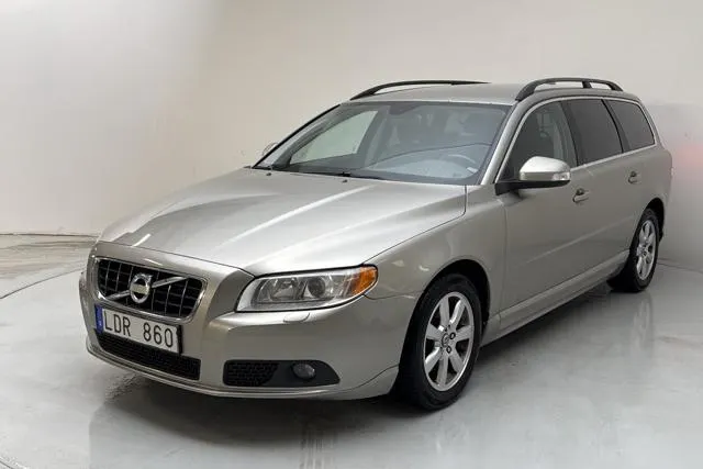 Presentationsfoto 1 av 14: Volvo V70 II 1.6D DRIVe (109hk) - 22 704 mil - Manuell - Ljusbrun - 2011