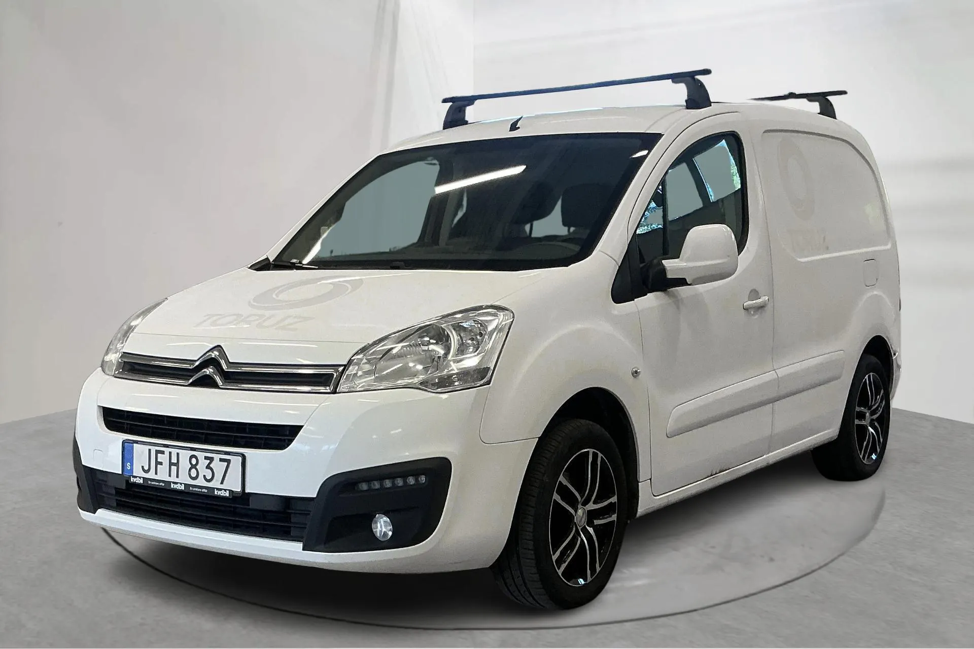Presentationsfoto 1 av 13: Citroën Berlingo 1.6 BlueHDi Skåp (100hk) - 16 015 mil - Manuell - vit - 2015