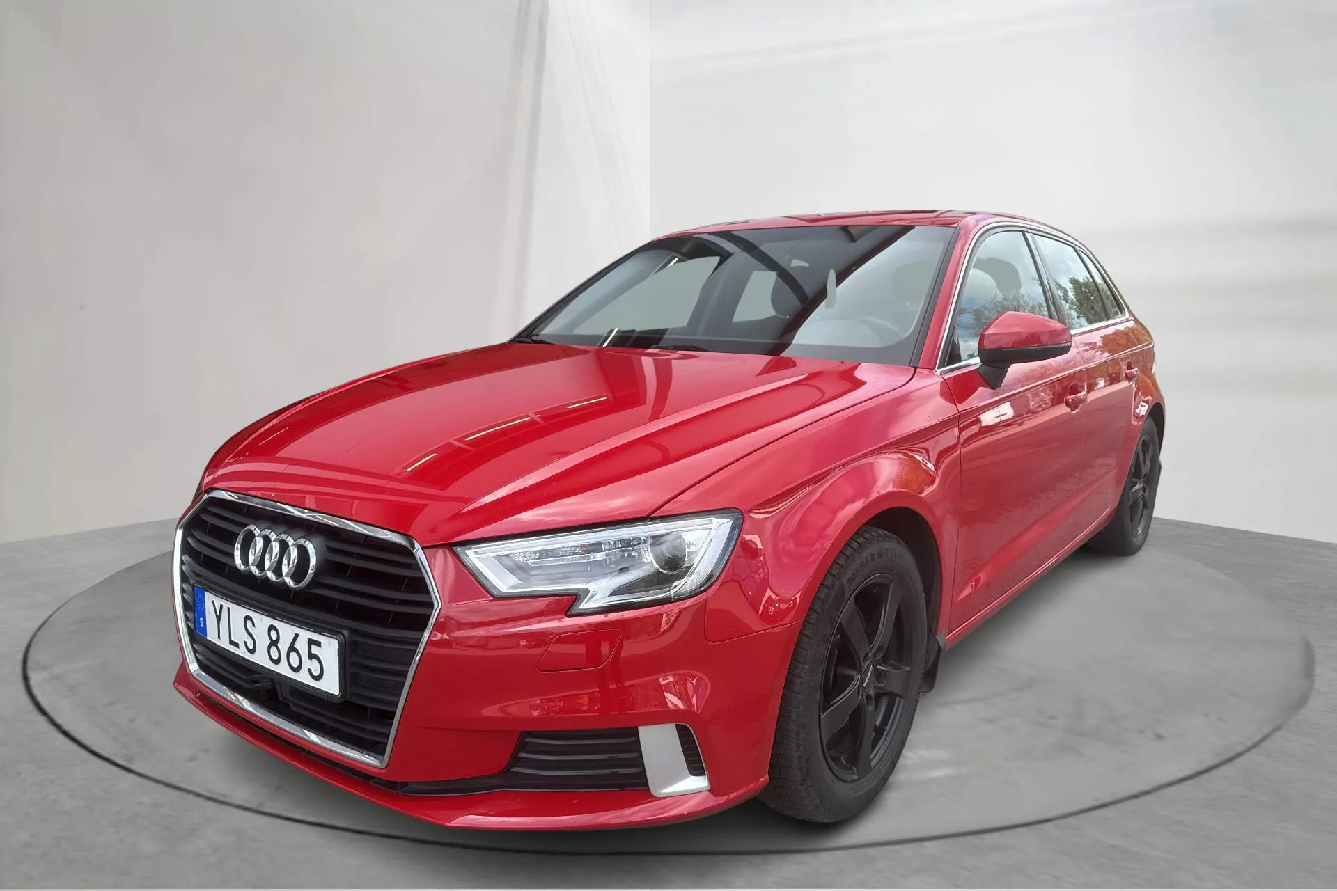 Presentation photo 1 of 13: Audi A3 1.0 TFSI Sportback (116hk) - 87 420 km - Automatic - red - 2017
