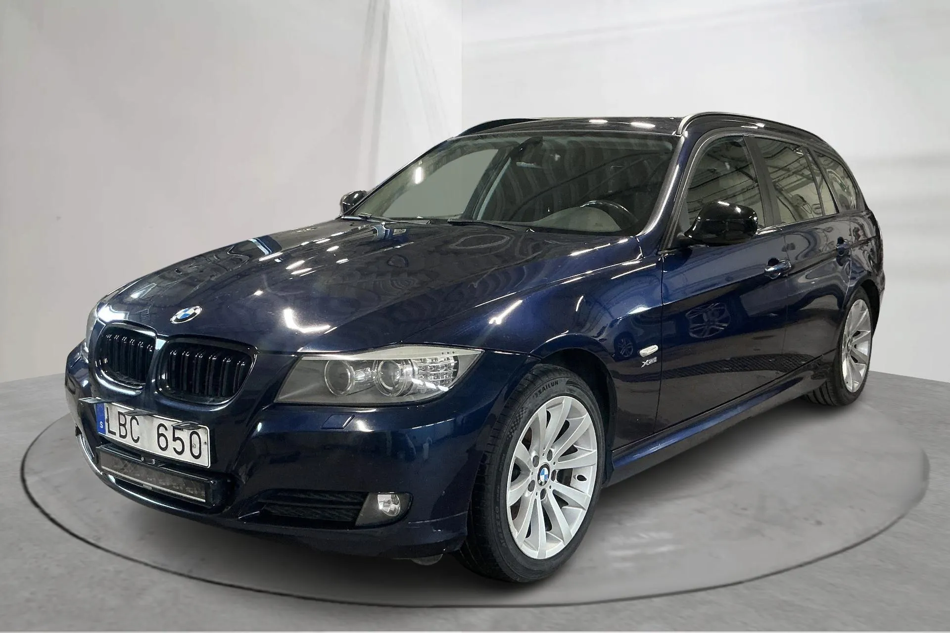 Presentation photo 1 of 13: BMW 320d xDrive Touring, E91 (184hk) - 17 521 Scandinavian mile - Manual - blue - 2010