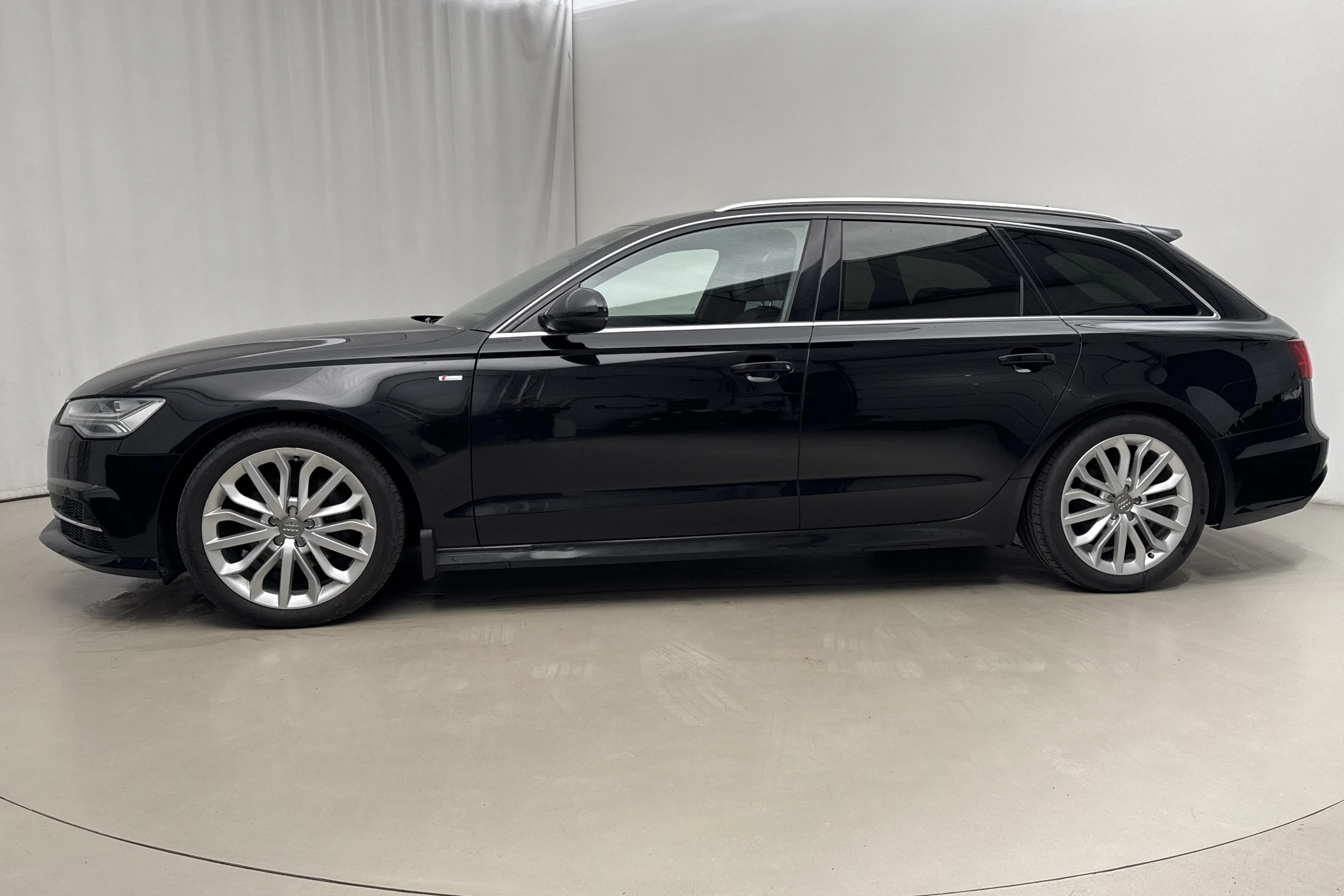 Esitlusfoto 2 aadressil 16: Audi A6 2.0 TDI Avant (190hk) - 250 070 km - Automaatne - must - 2018