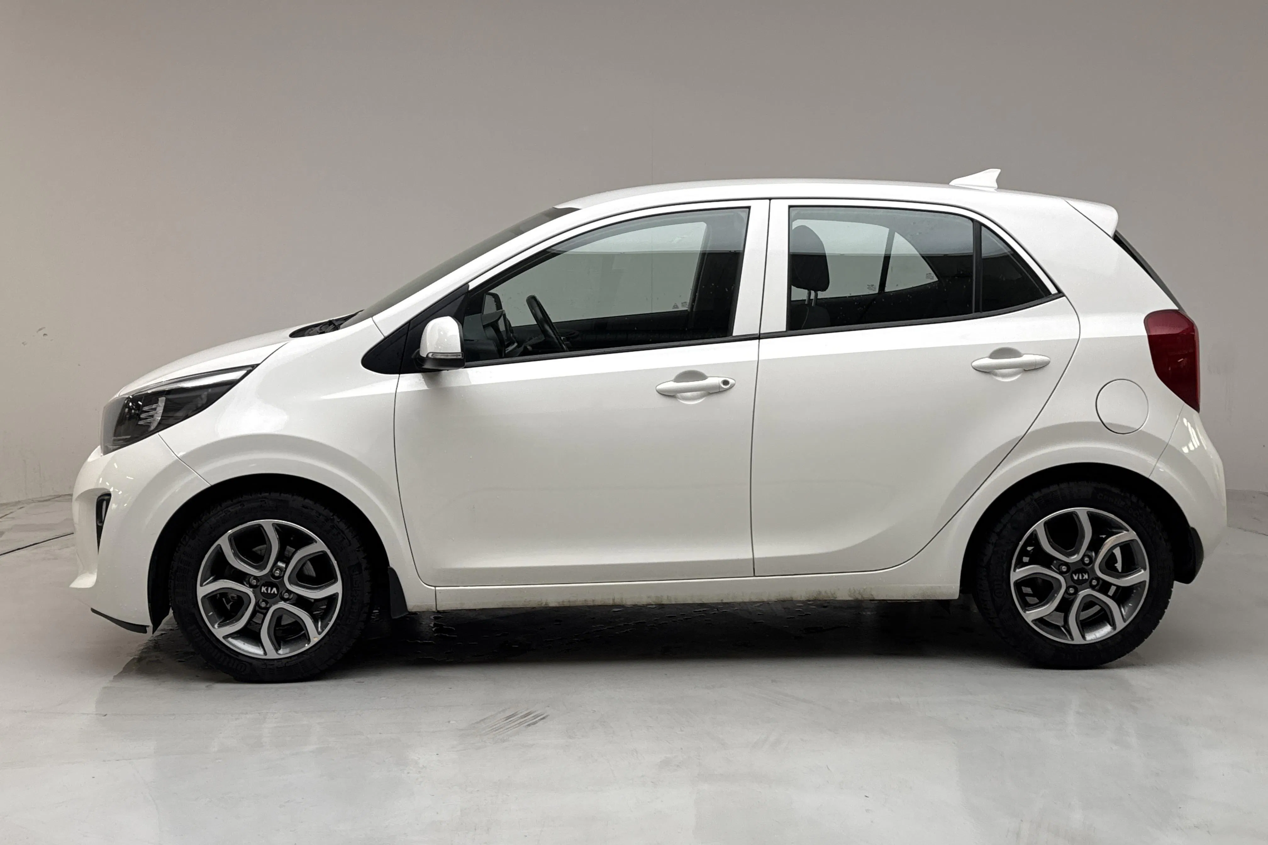 Presentation photo 2 of 13: KIA Picanto 1.0 5dr (67hk) - 2 958 Scandinavian mile - Manual - white - 2019