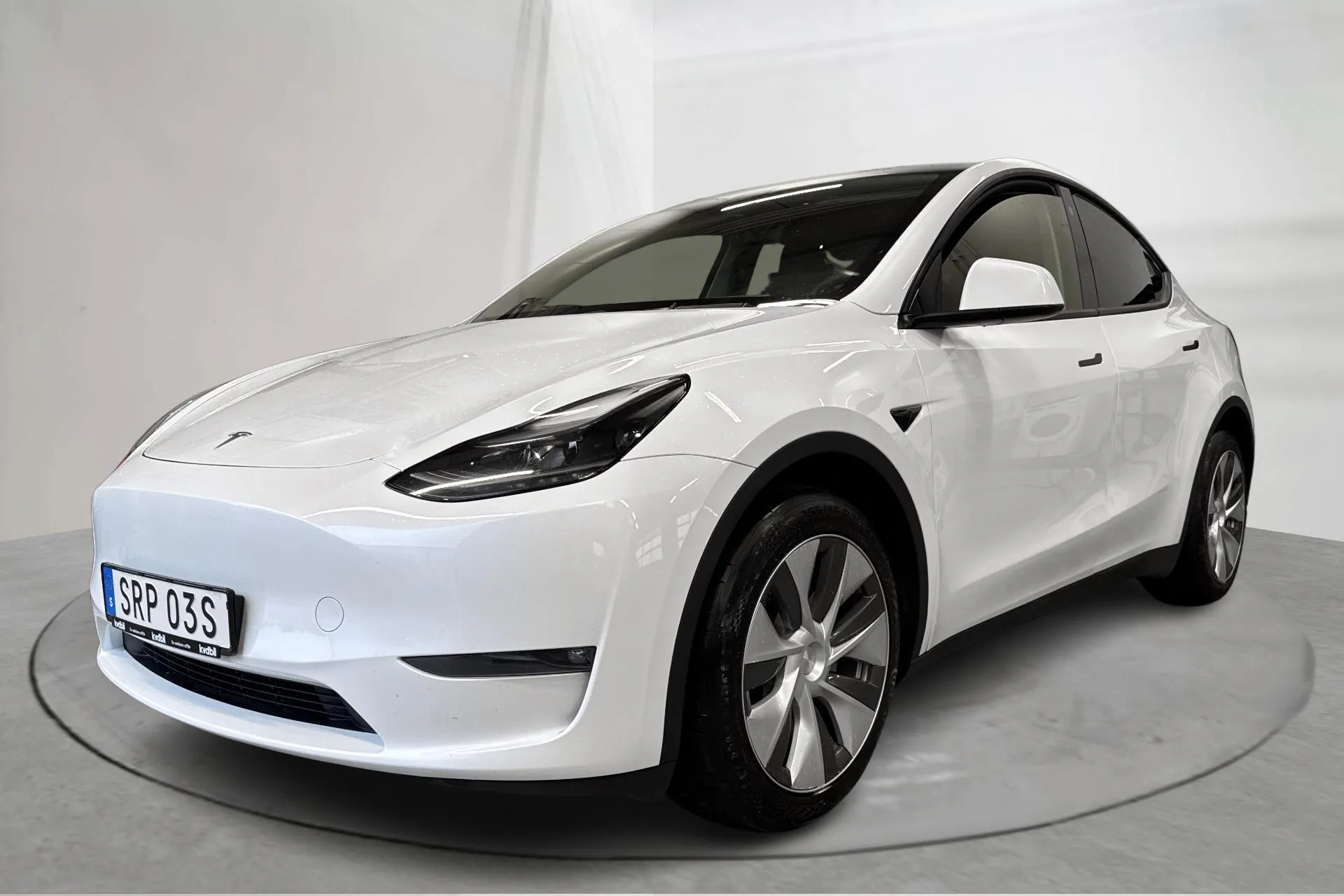 Presentationsfoto 1 av 23: Tesla Model Y Long Range Dual Motor AWD - 12 014 mil - Automat - vit - 2023