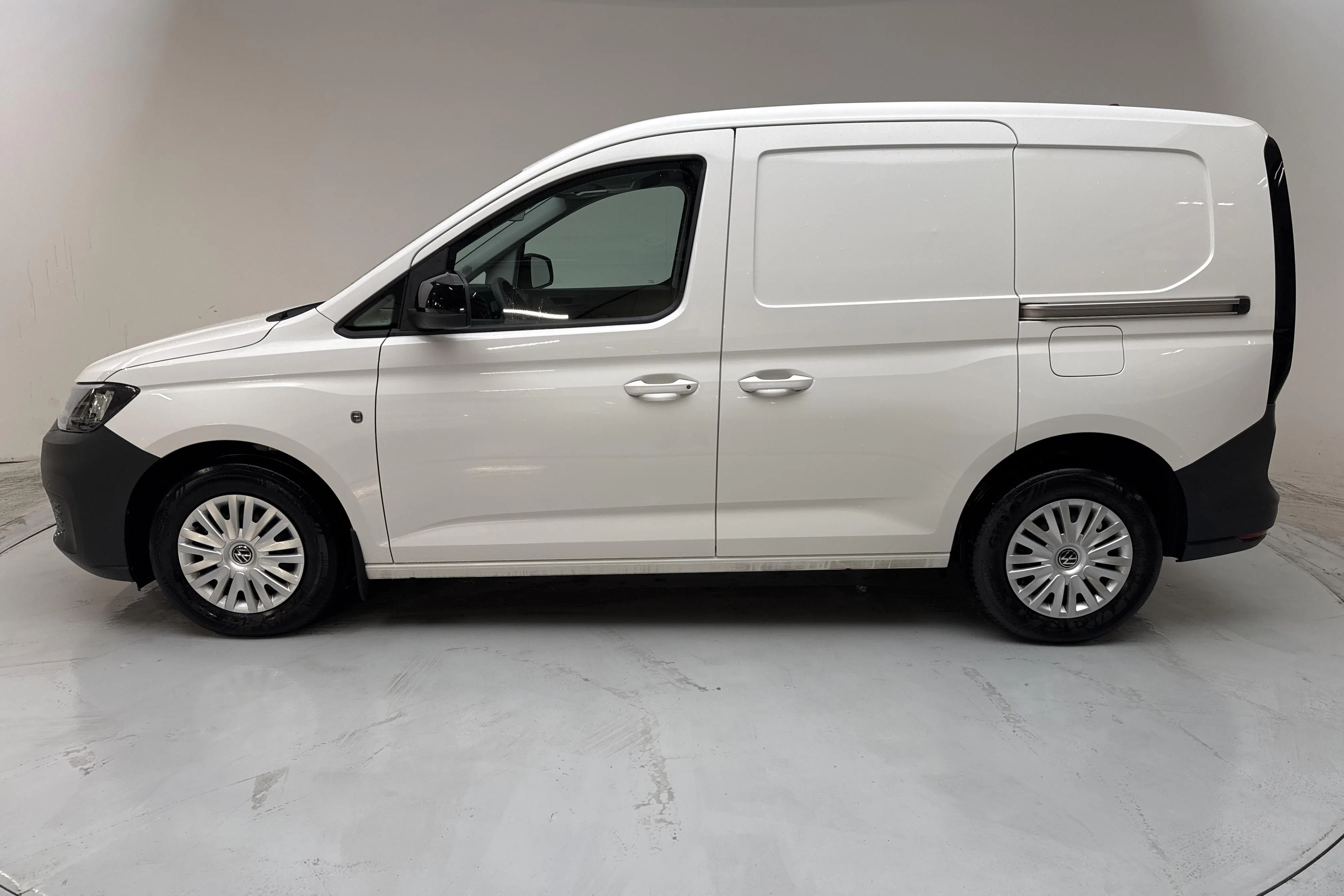 Presentation photo 2 of 12: VW Caddy Cargo 2.0 TDI Skåp (122hk) - 10 300 km - Manual - white - 2024