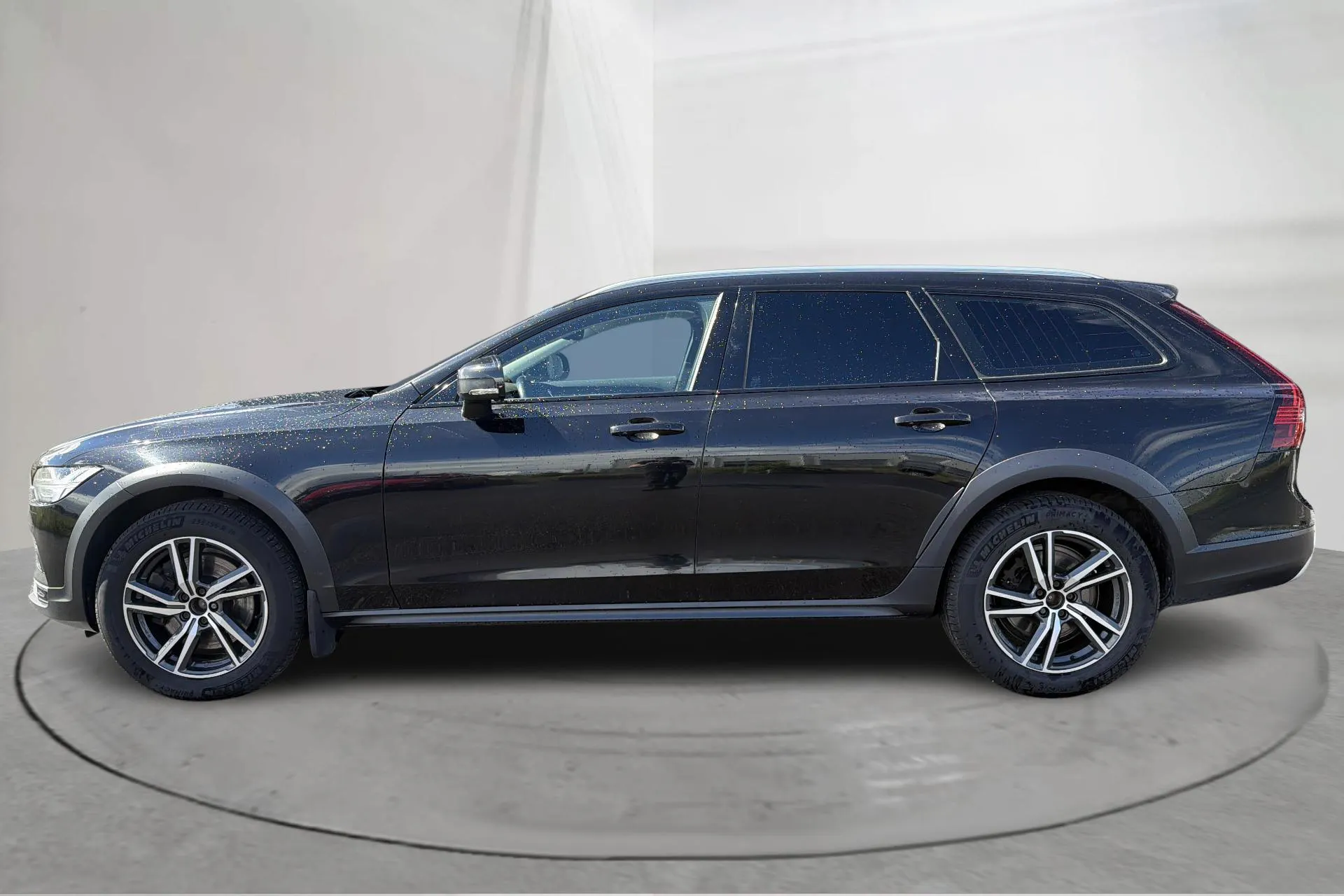 Presentation photo 2 of 18: Volvo V90 D4 Cross Country AWD (190hk) - 29 287 Scandinavian mile - Automatic - black - 2021