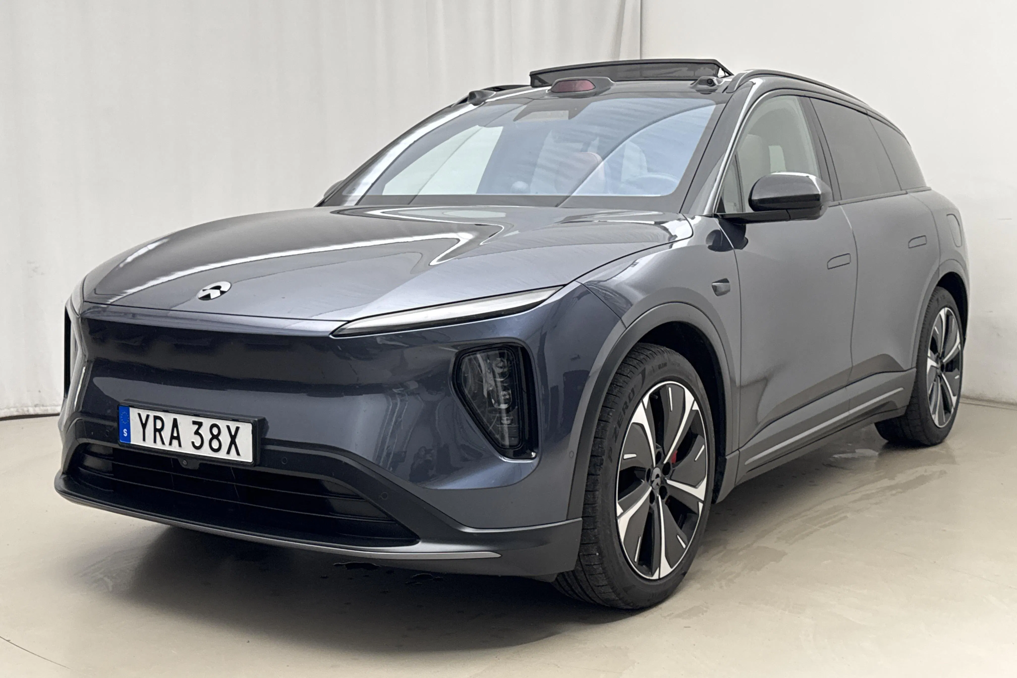 Presentationsfoto 1 av 22: NIO EL6 100kWh (490hk) - 5 926 mil - Automat - blå - 2023