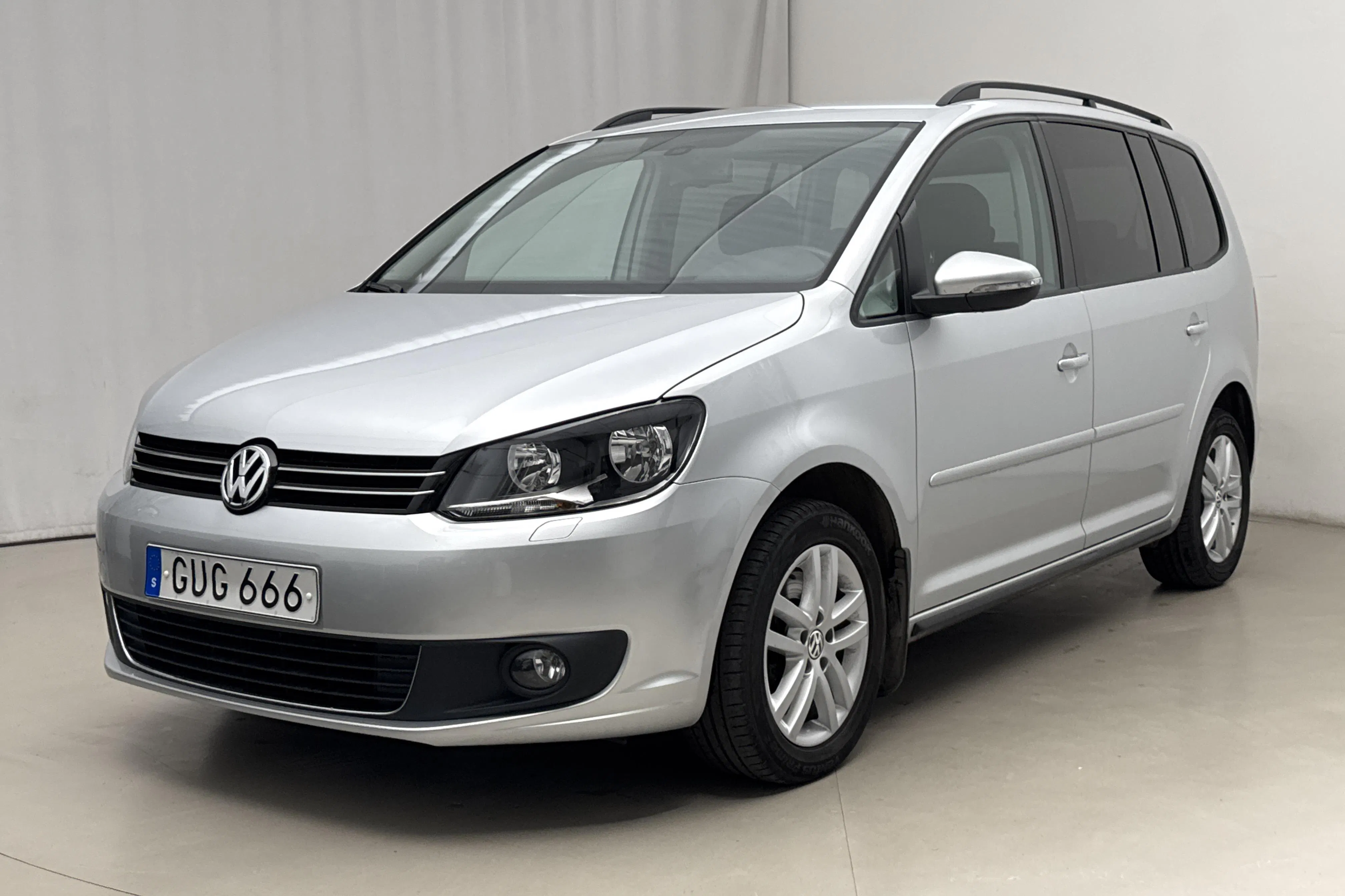 Presentation photo 1 of 18: VW Touran 1.4 TSI (140hk) - 4 825 Scandinavian mile - Manual - silver - 2015