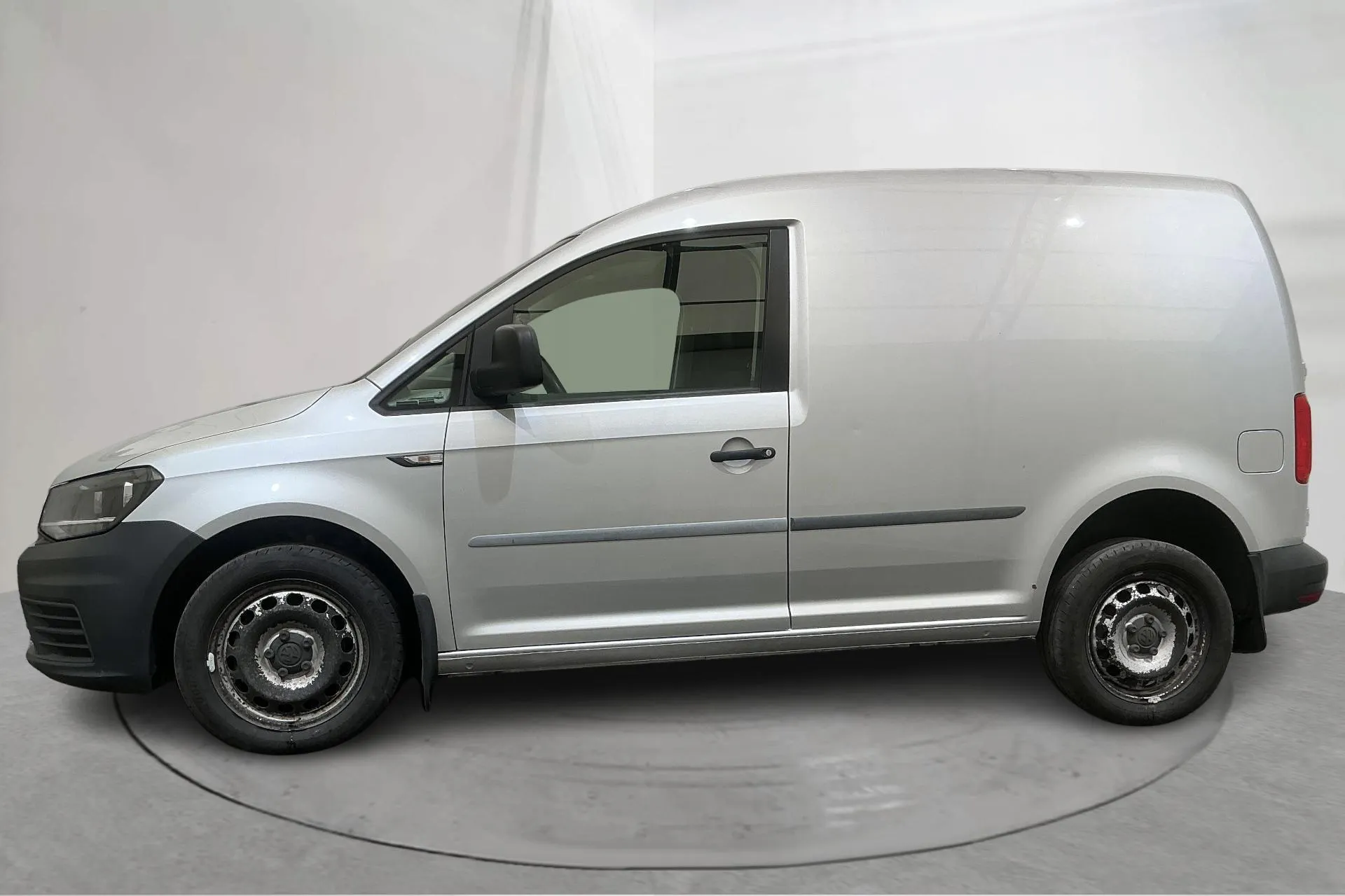 Presentationsfoto 2 av 14: VW Caddy 2.0 TDI Skåp 4MOTION (122hk) - 19 328 mil - Manuell - silver - 2016