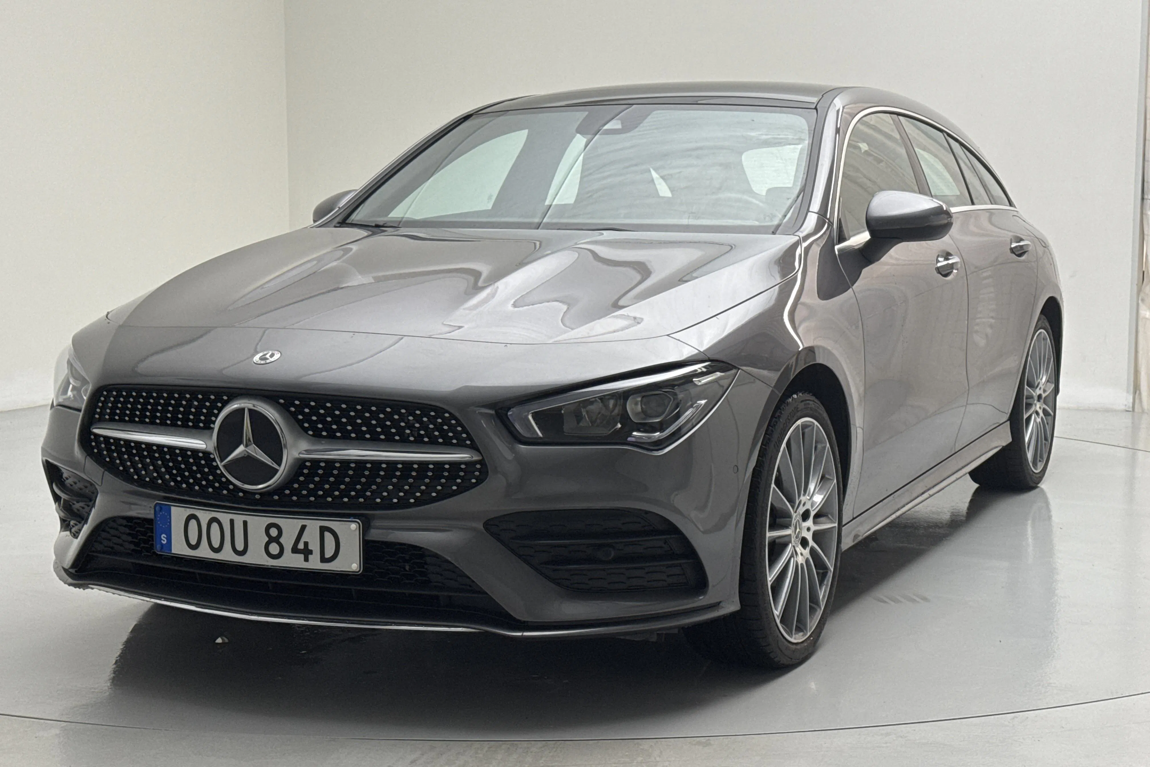 Presentationsfoto 1 av 19: Mercedes CLA 250 e Shooting Brake X118 (218hk) - 5 861 mil - Automat - Mörkgrå - 2022