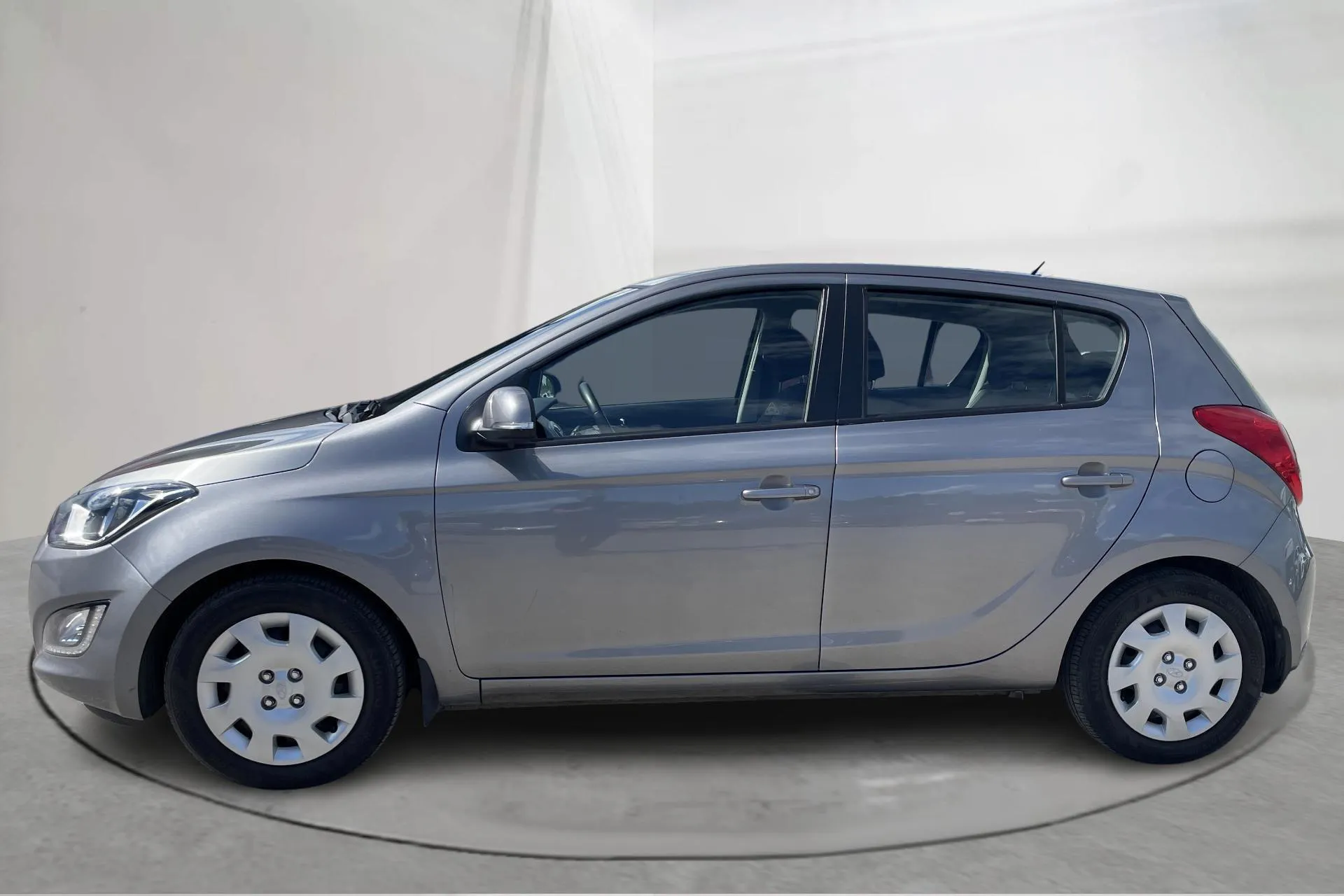 Presentation photo 2 of 14: Hyundai i20 1.2 (85hk) - 56 390 km - Manual - dark grey - 2013