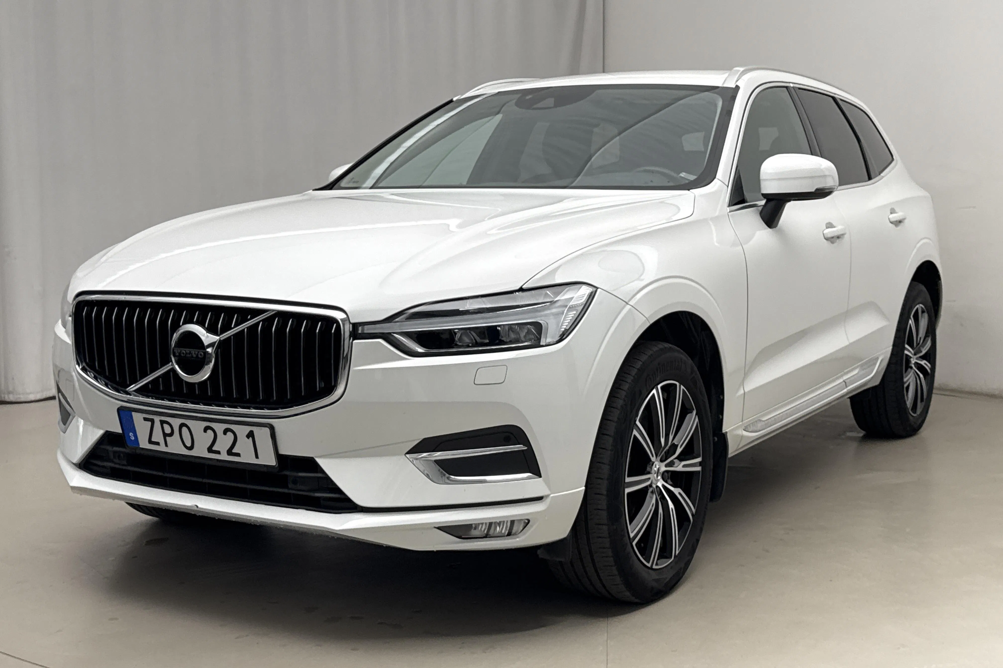 Presentation photo 1 of 21: Volvo XC60 B4 AWD Mildhybrid, Diesel (197hk) - 9 621 Scandinavian mile - Automatic - white - 2020