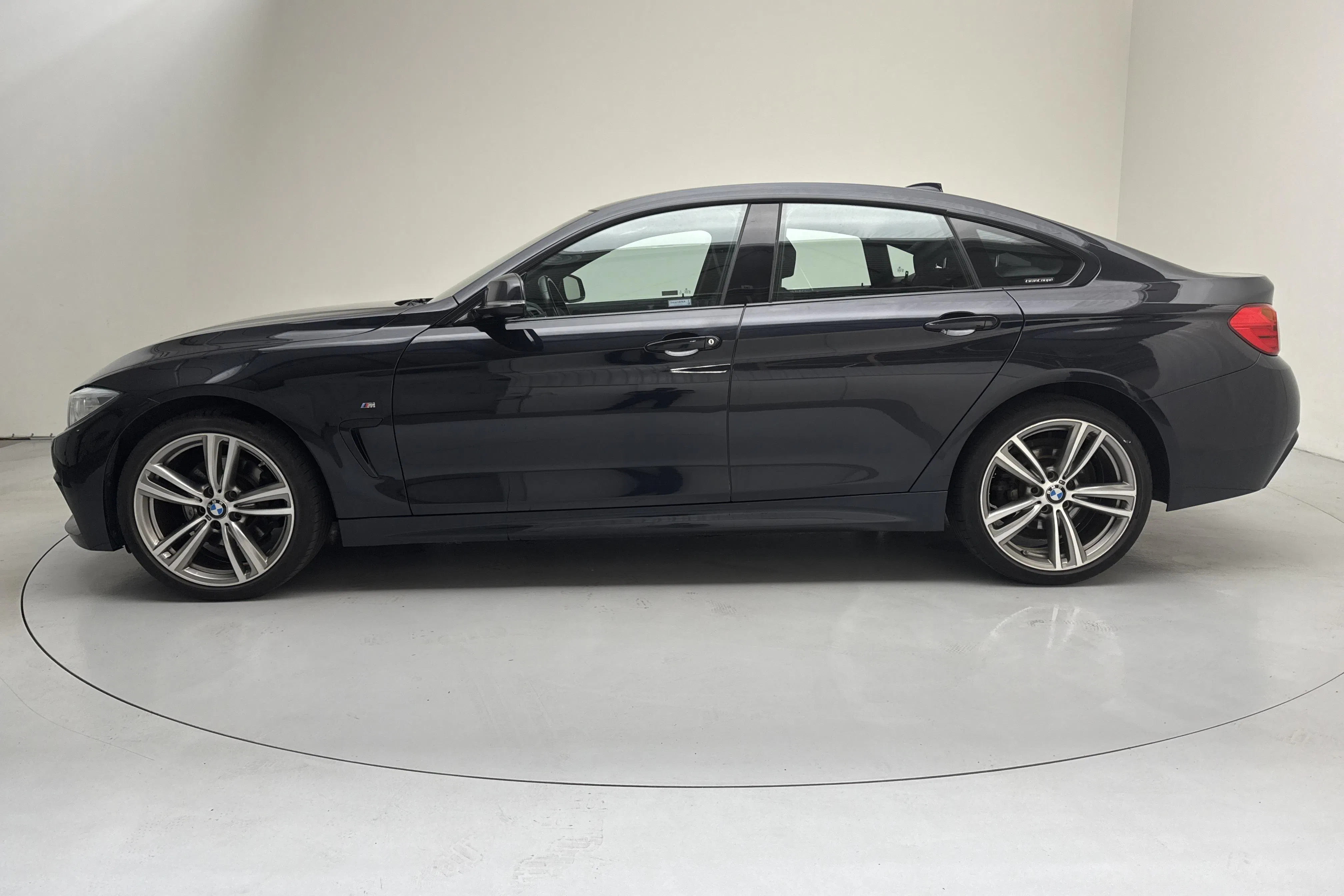 Presentation photo 2 of 14: BMW 428i xDrive Gran Coupé, F36 (245hk) - 183 770 km - Automatic - black - 2015