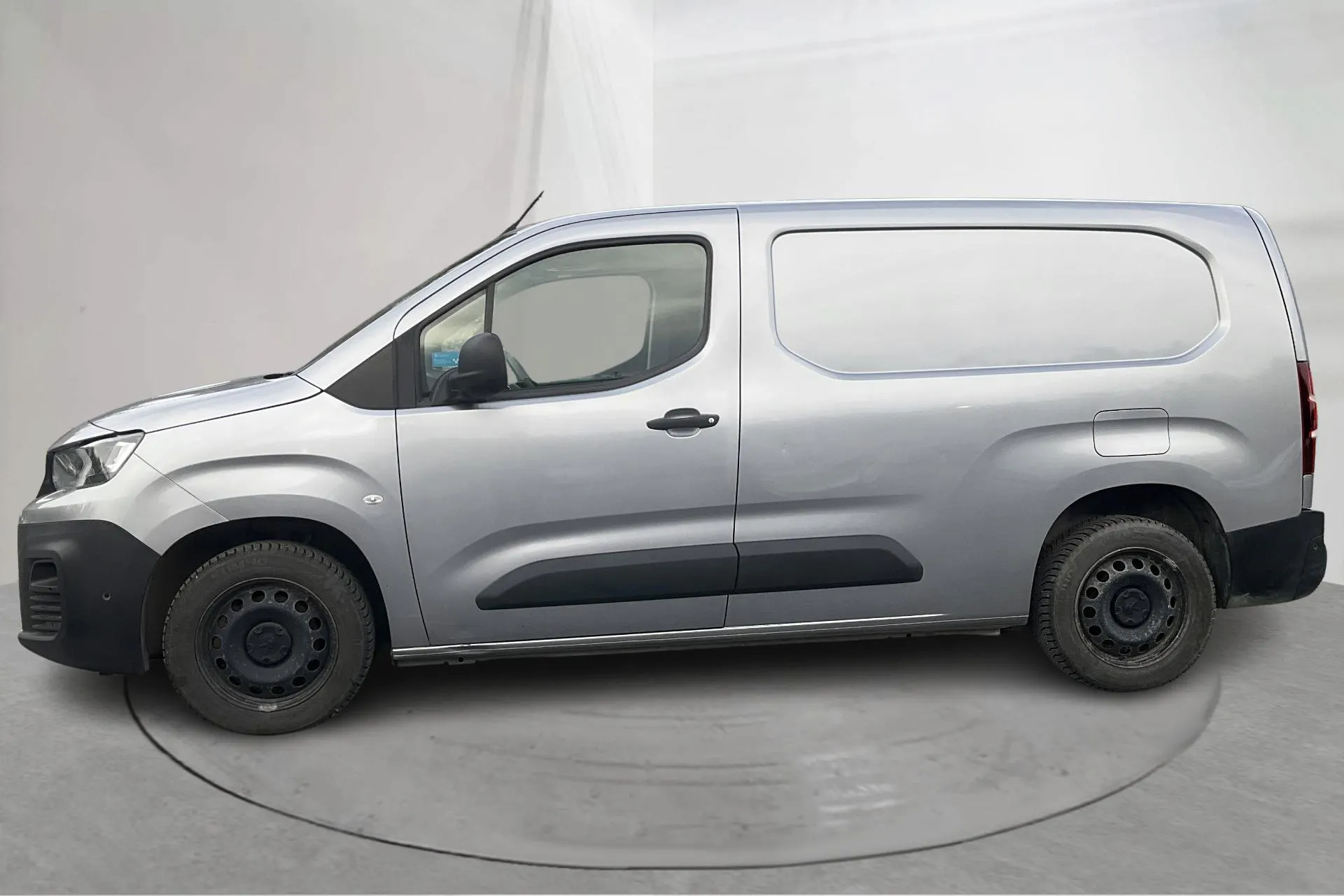 Presentation photo 2 of 15: Peugeot Partner 1.5 HDI Skåp (130hk) - 105 010 km - Automatic - gray - 2020
