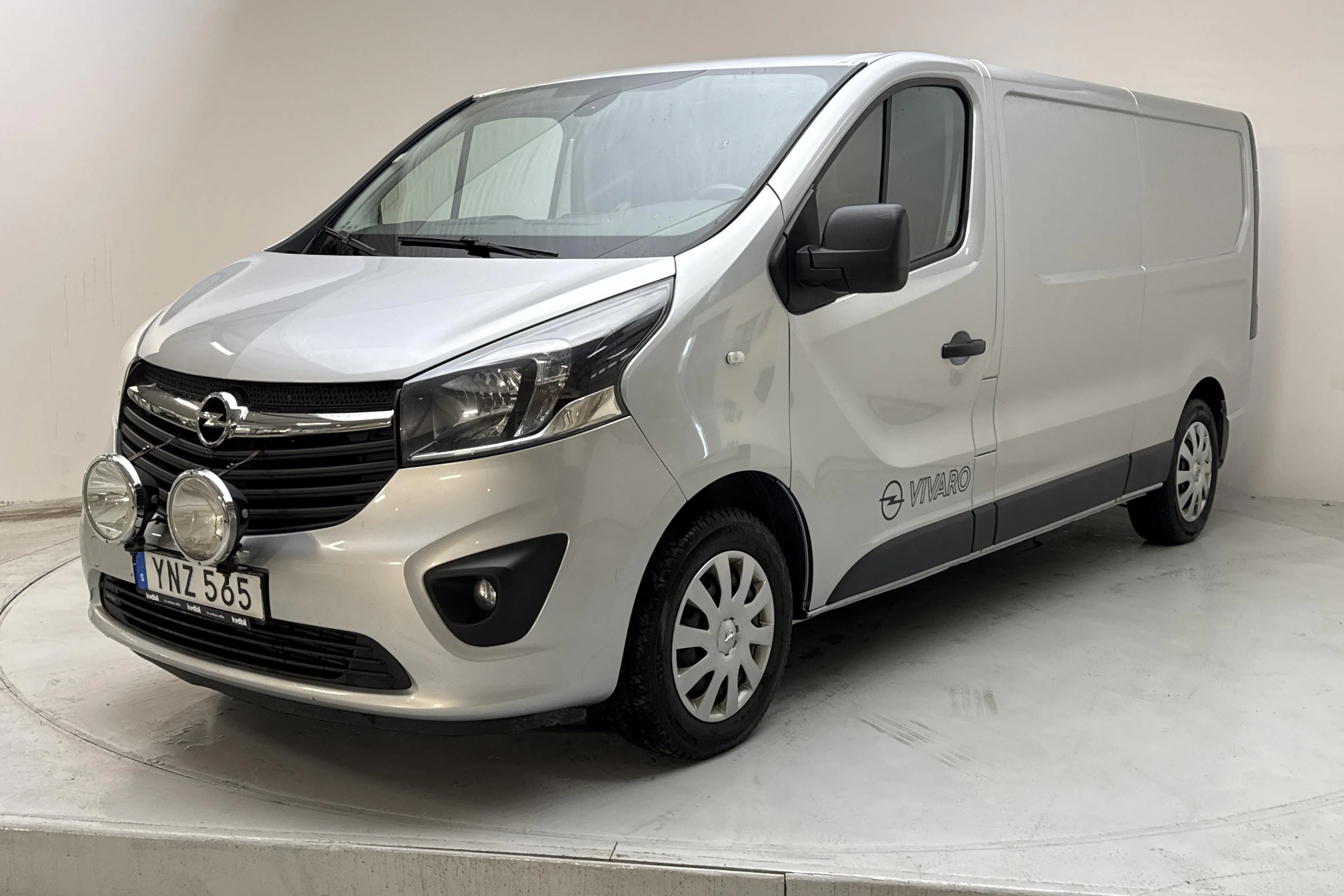 Presentationsfoto 1 av 14: Opel Vivaro 1.6 BITURBO (125hk) - 15 104 mil - Manuell - grå - 2018