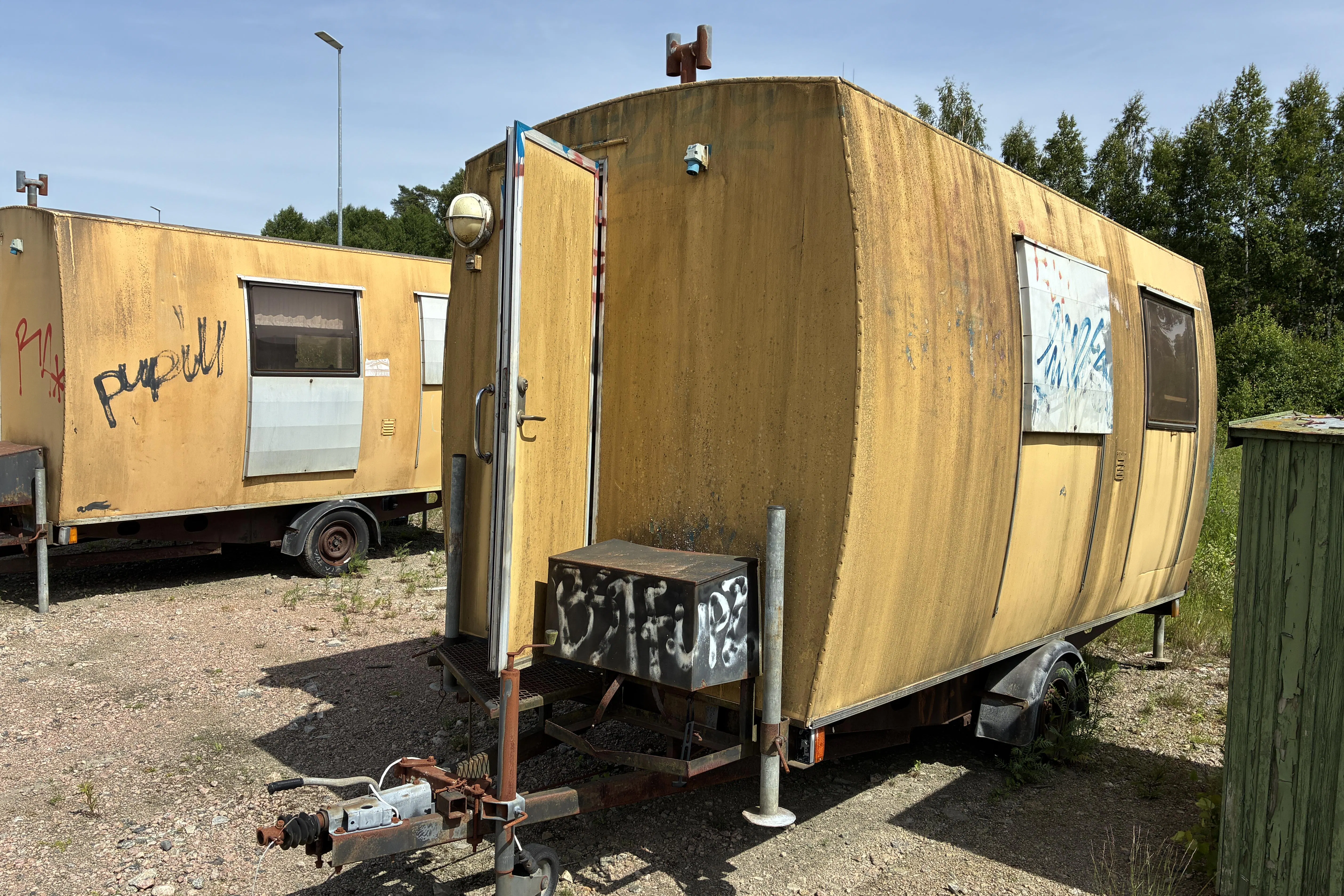 Presentation photo 1 of 12: NORRLANDSVAGN 82-119D - 0 km - yellow - 1990