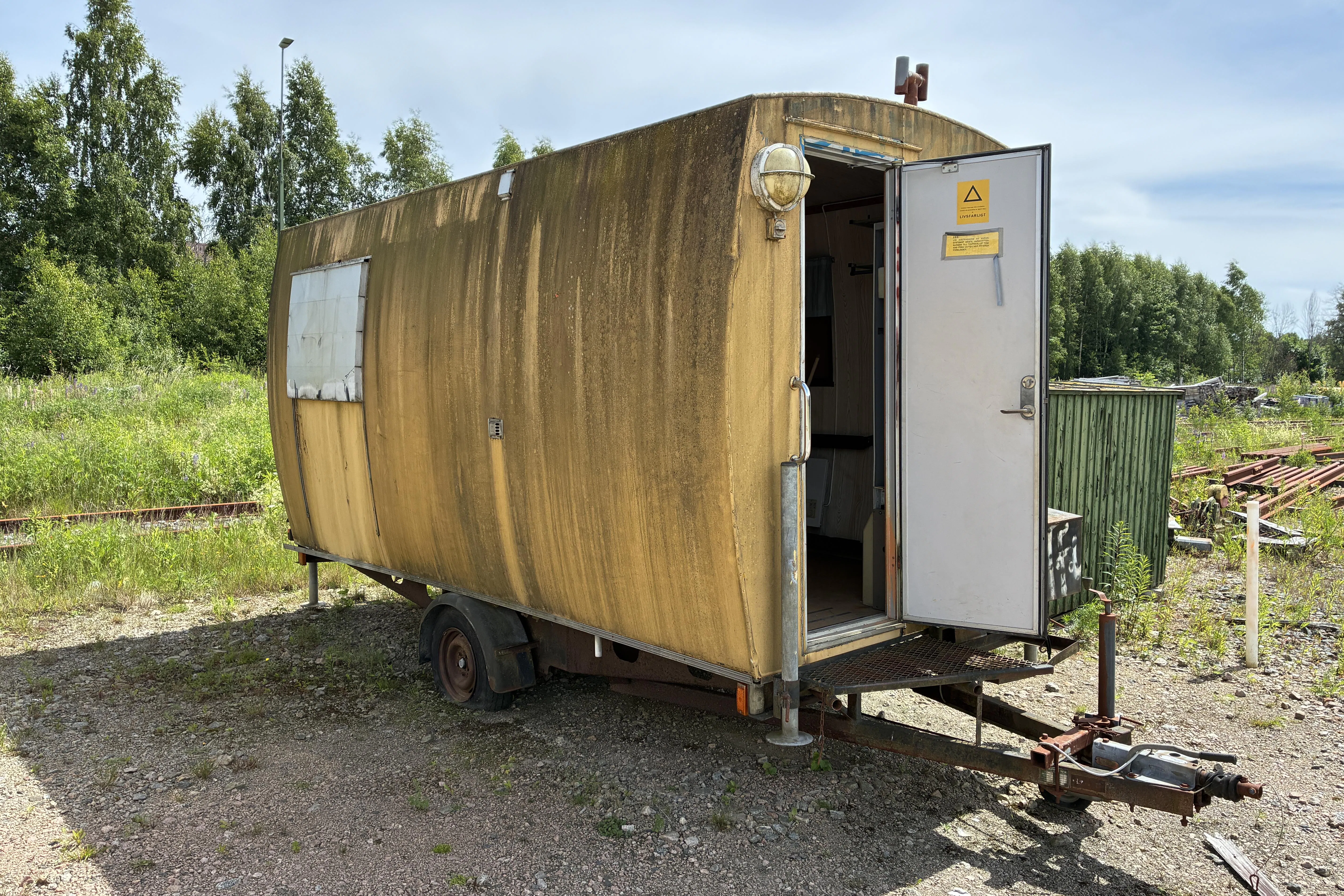Presentation photo 2 of 12: NORRLANDSVAGN 82-119D - 0 km - yellow - 1990