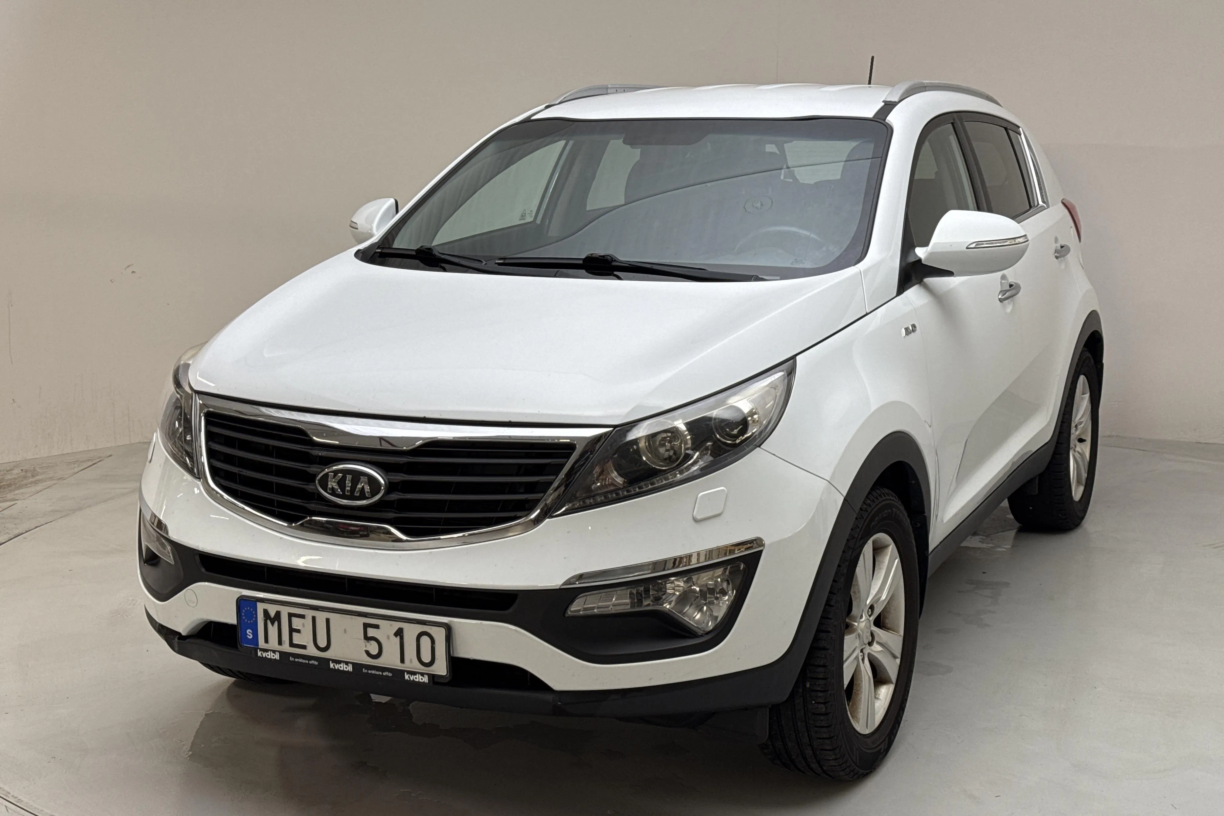 Presentation photo 1 of 12: KIA Sportage 2.0 AWD (163hk) - 194 490 km - Manual - white - 2012