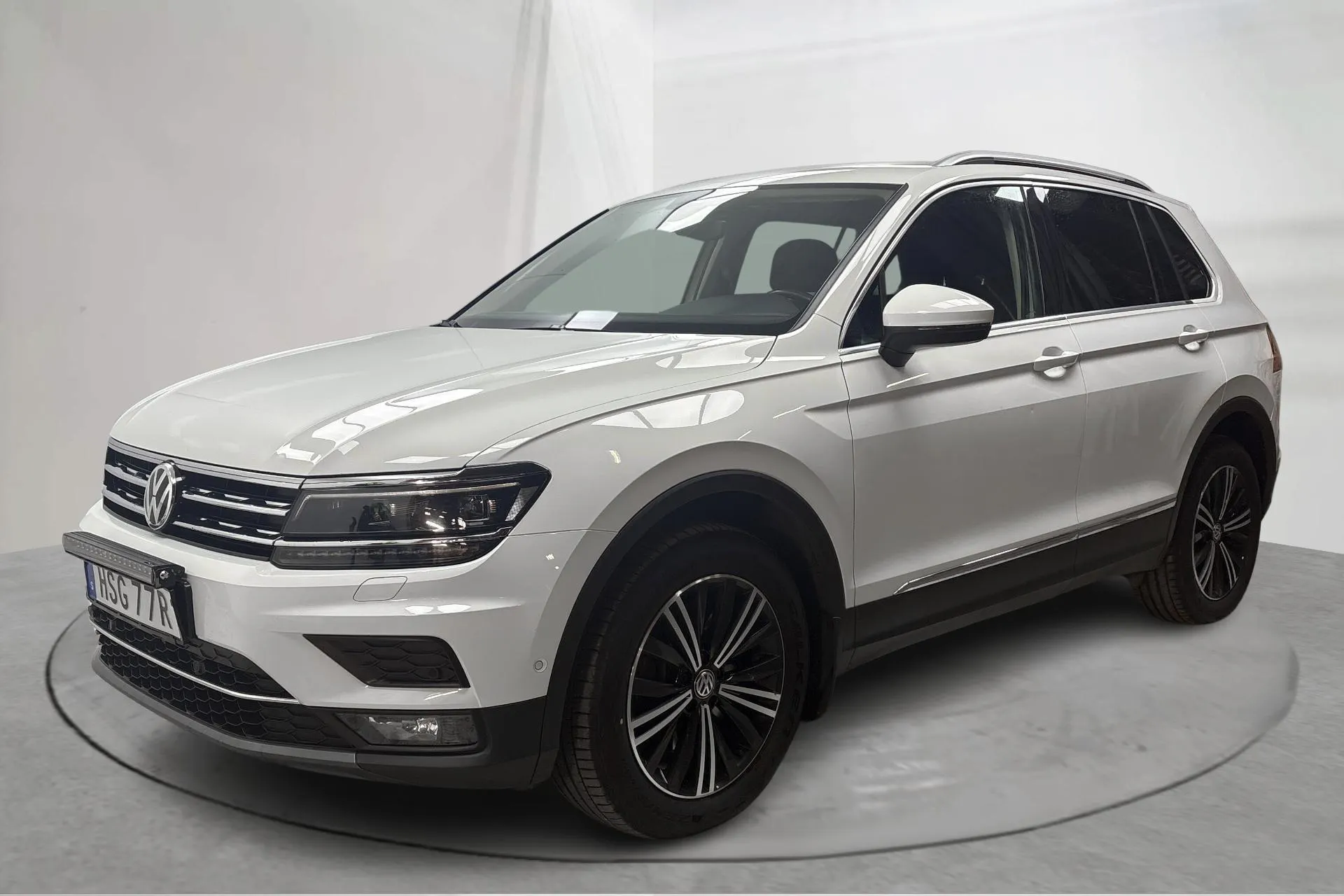 Presentation photo 1 of 16: VW Tiguan 2.0 TDI 4MOTION (190hk) - 240 240 km - Automatic - white - 2020
