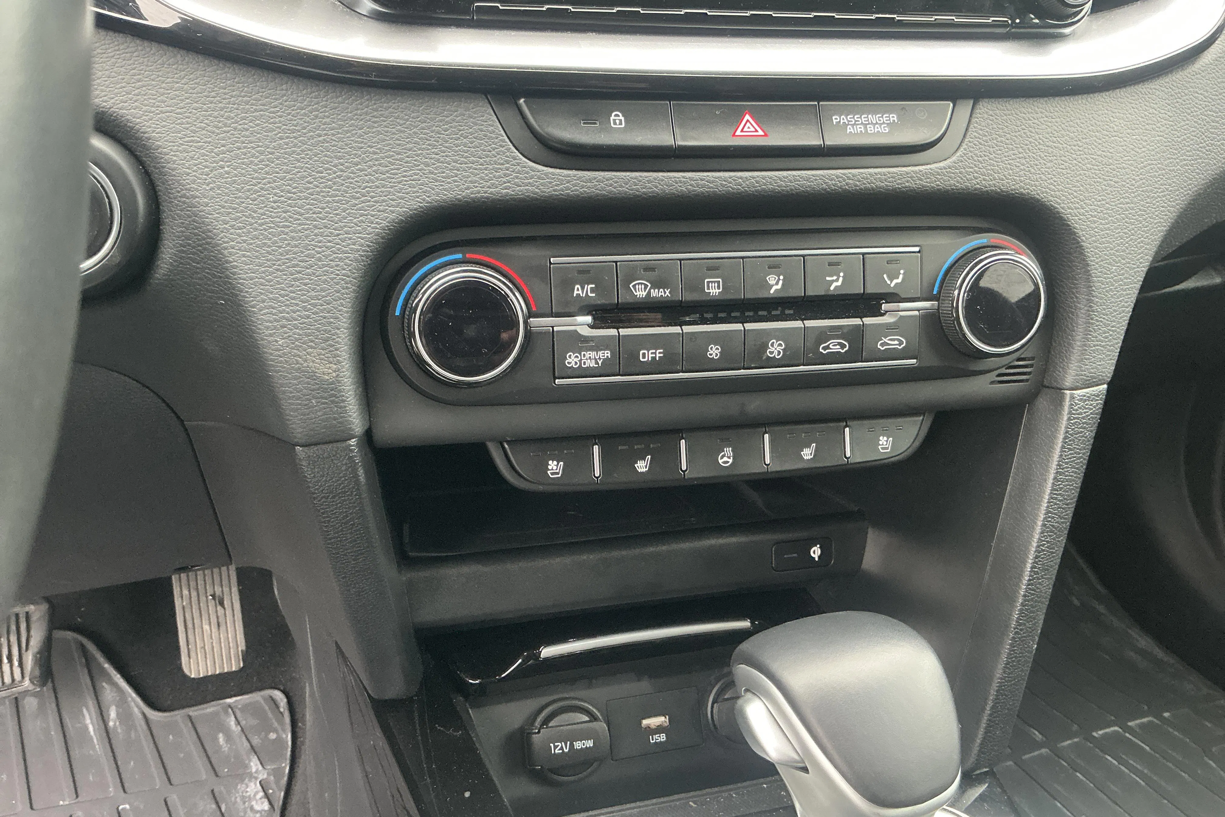 Presentation photo 17 of 17: KIA Ceed 1.6 Plug-in Hybrid SW (141hk) - 74 480 km - Automatic - gray - 2022