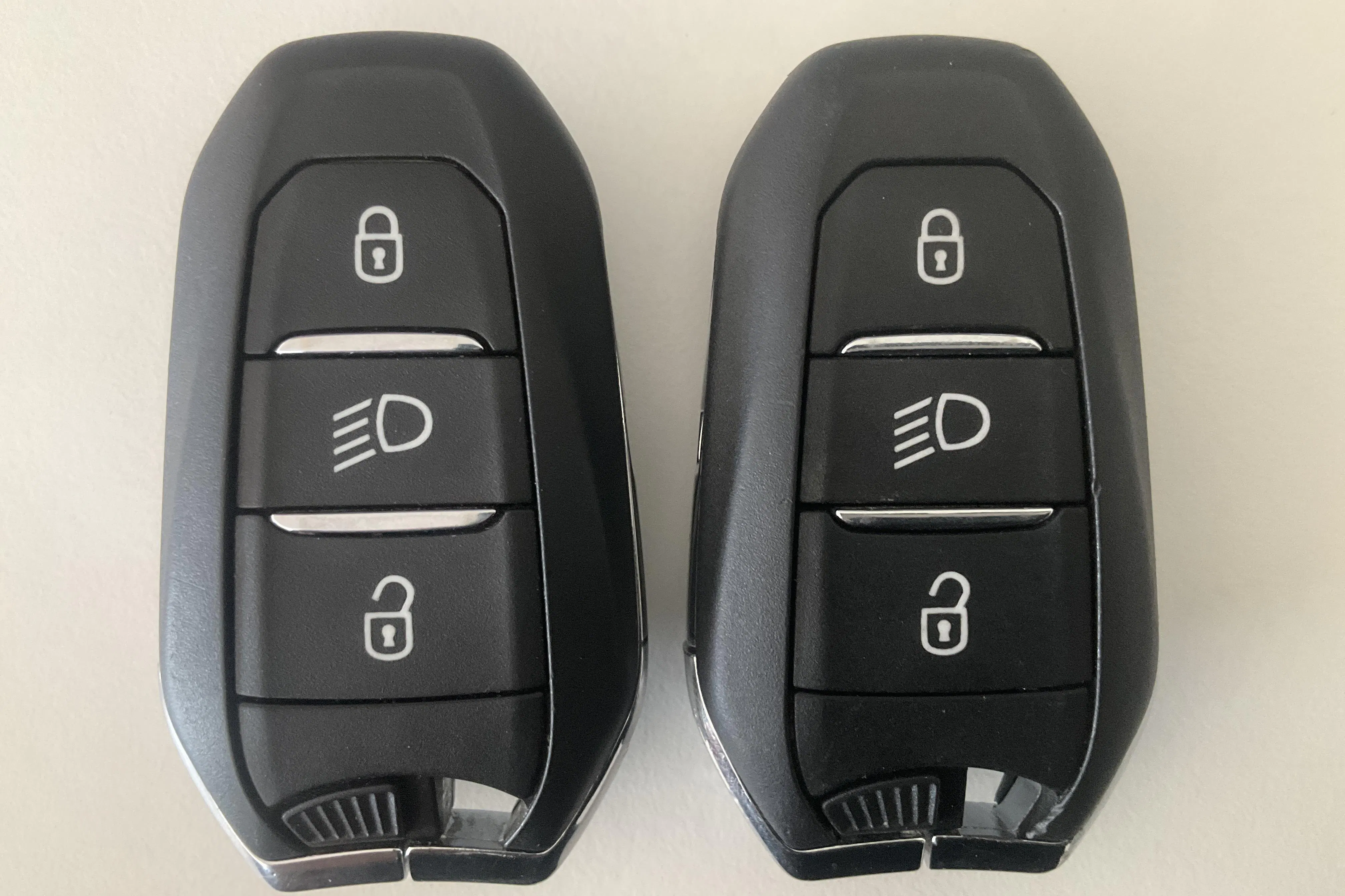 Presentationsfoto 19 av 19: Citroën e-C4 50kWh (136hk) - 7 663 mil - Automat - vit - 2022