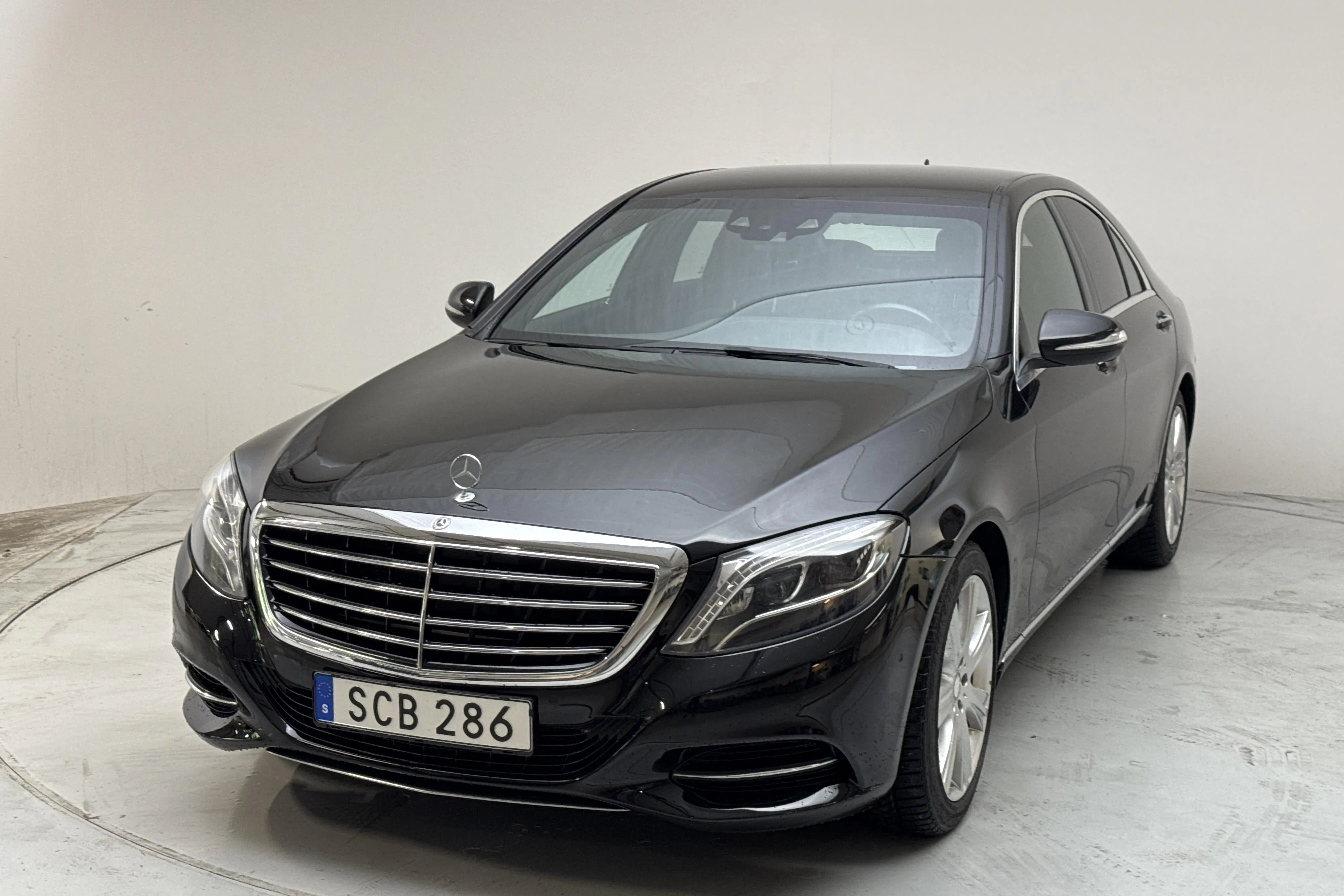 Presentation photo 1 of 13: Mercedes S 350 BlueTEC 4MATIC W222 (252hk) - 227 540 km - Automatic - black - 2014
