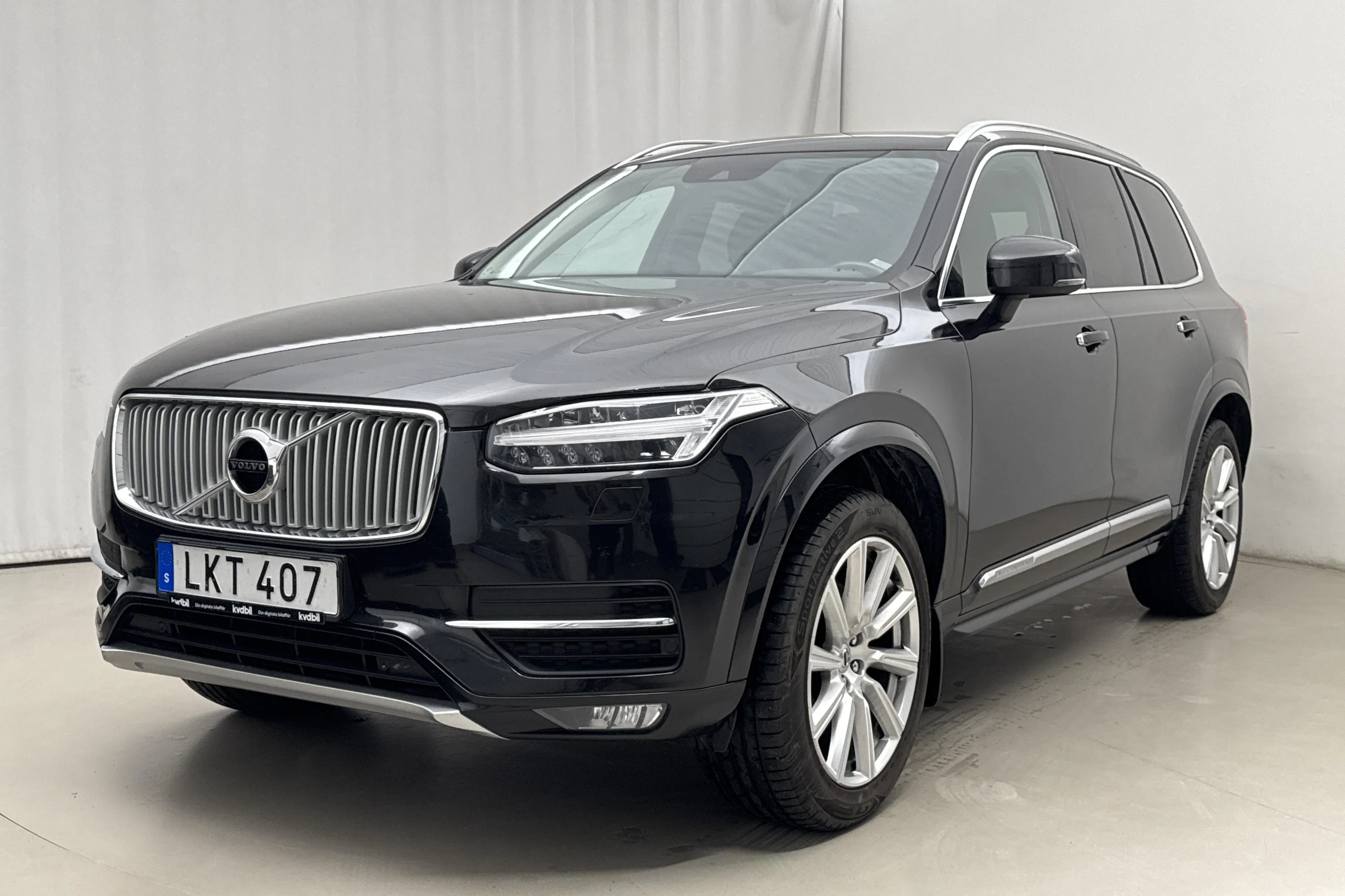 Presentation photo 1 of 22: Volvo XC90 D5 AWD (235hk) - 16 804 Scandinavian mile - Automatic - black - 2018