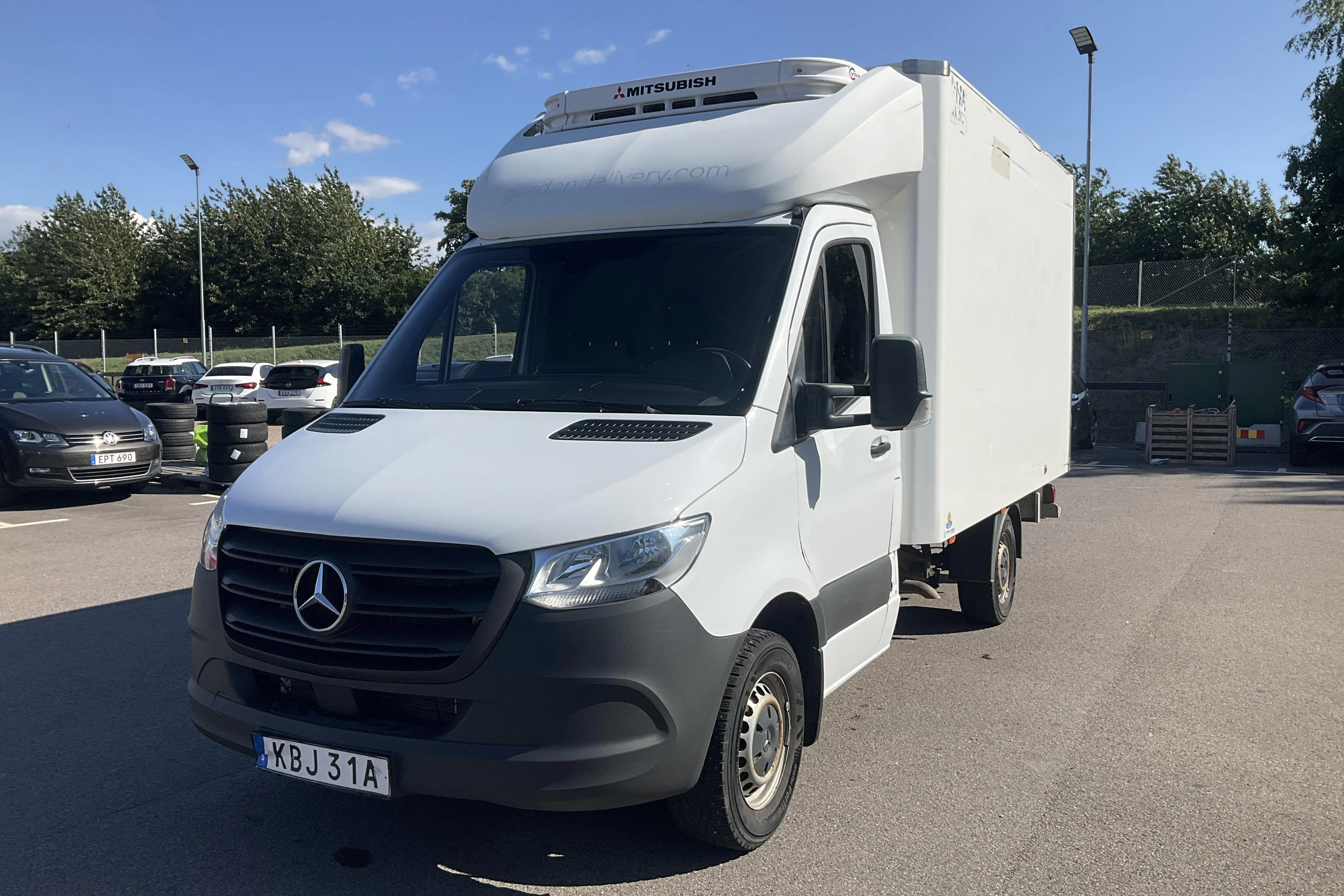 Presentation photo 1 of 18: Mercedes Sprinter 315 CDI Volymskåp RWD (150hk) - 296 910 km - Automatic - white - 2022