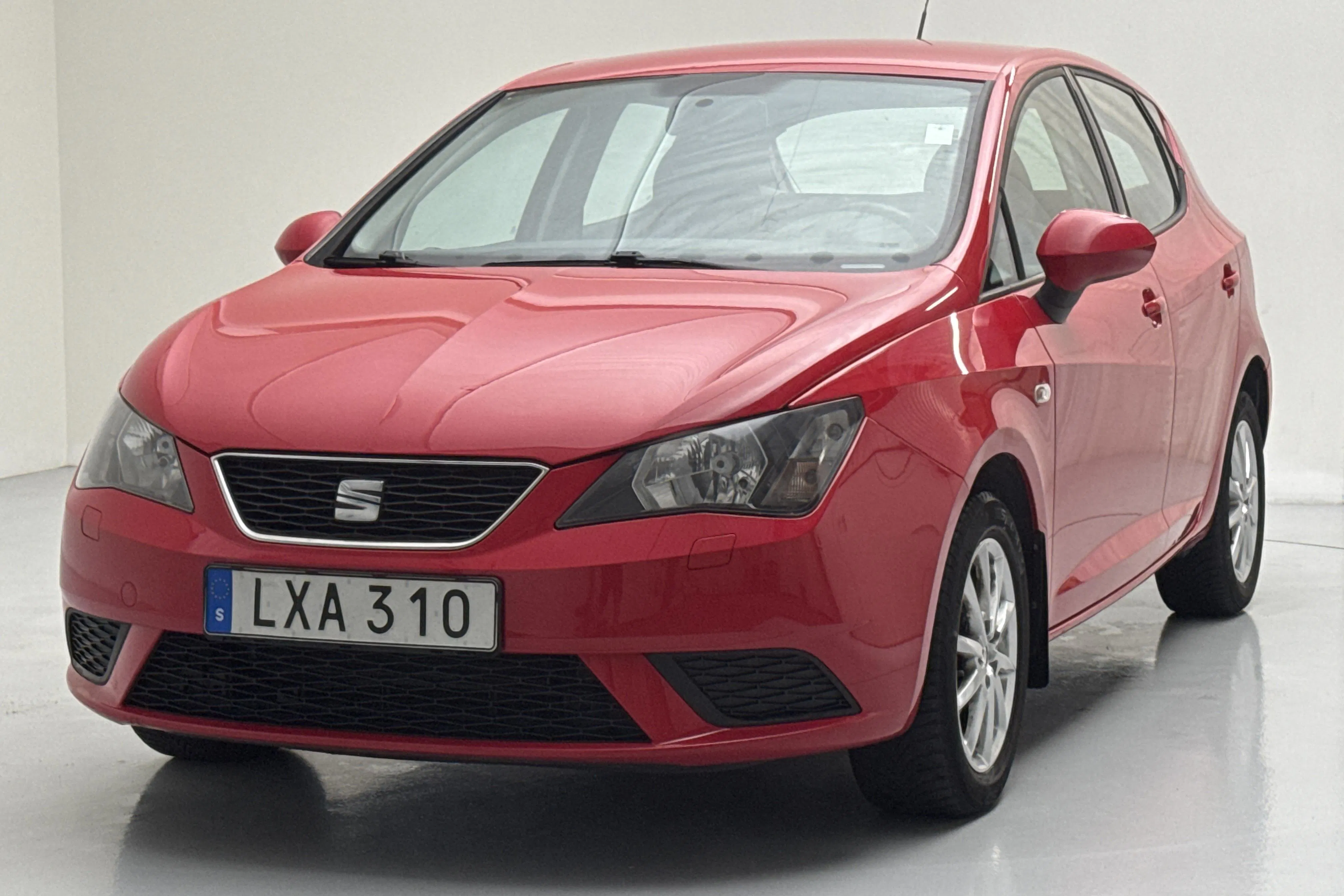 Presentationsfoto 1 av 12: Seat Ibiza 1.2 TSI 5dr (90hk) - 9 178 mil - Manuell - röd - 2016