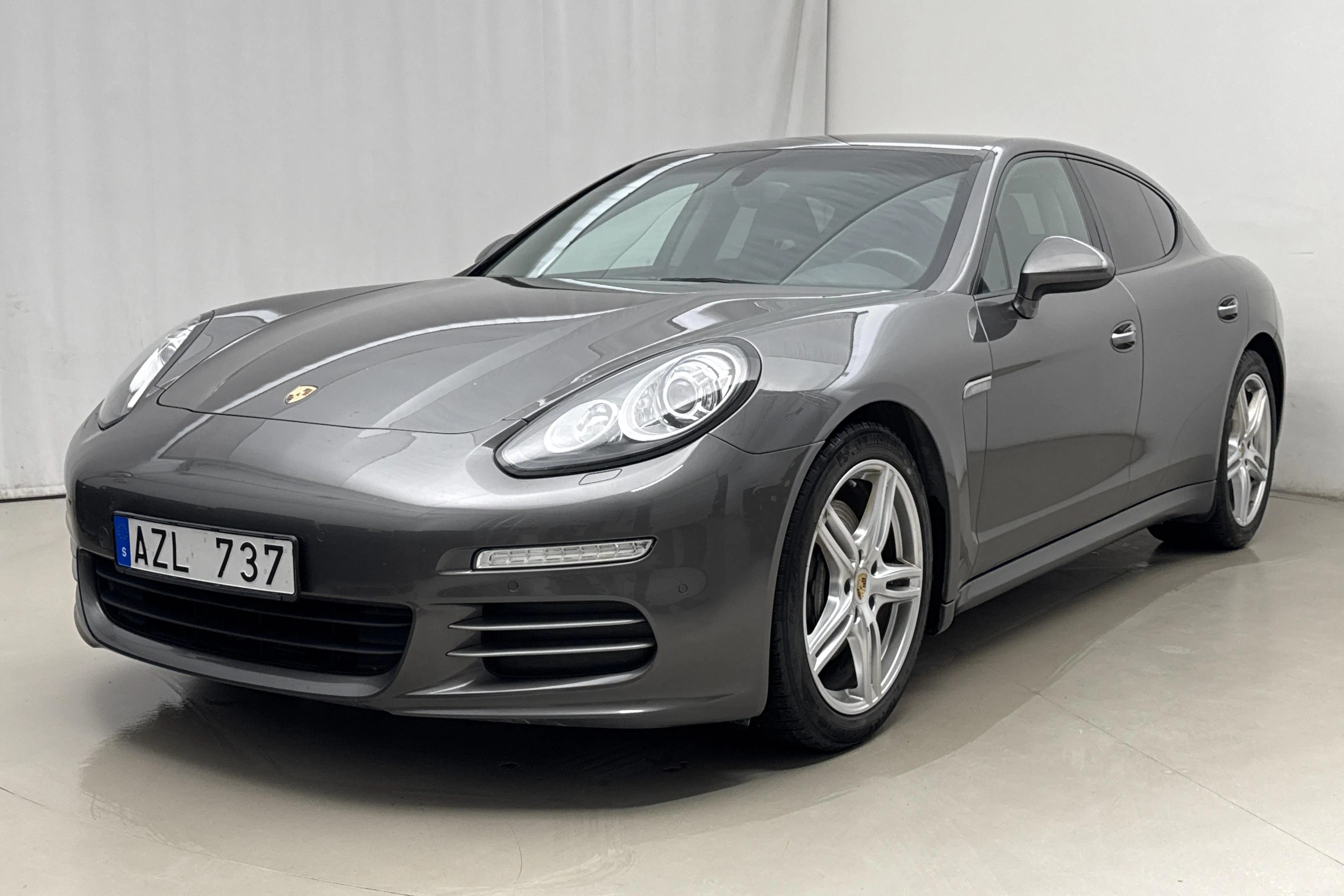 Presentation photo 1 of 18: Porsche Panamera 4 (310hk) - 121 880 km - Automatic - dark grey - 2014