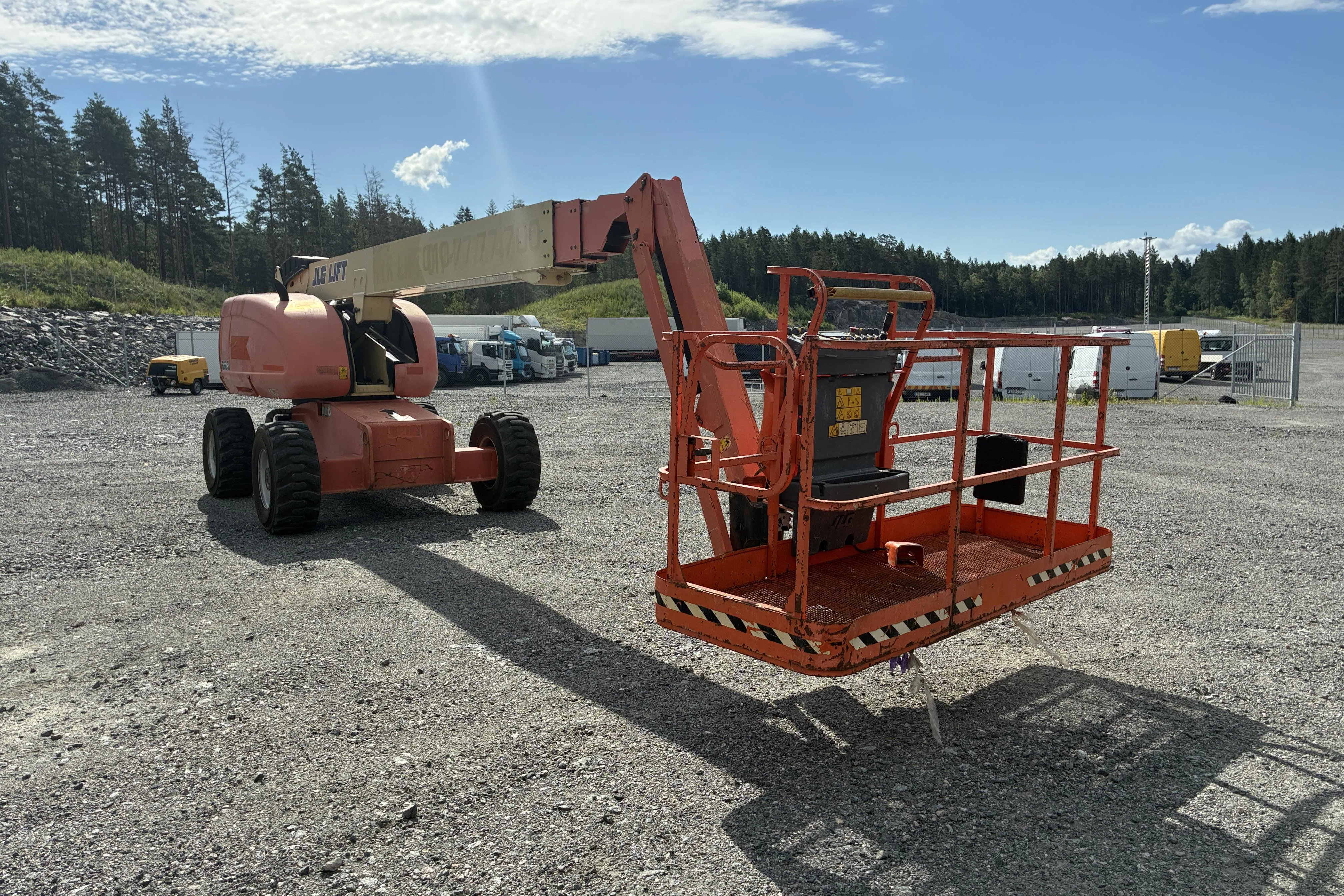 Presentationsfoto 2 av 64: JLG 660SJ Bomlift -  - 2005