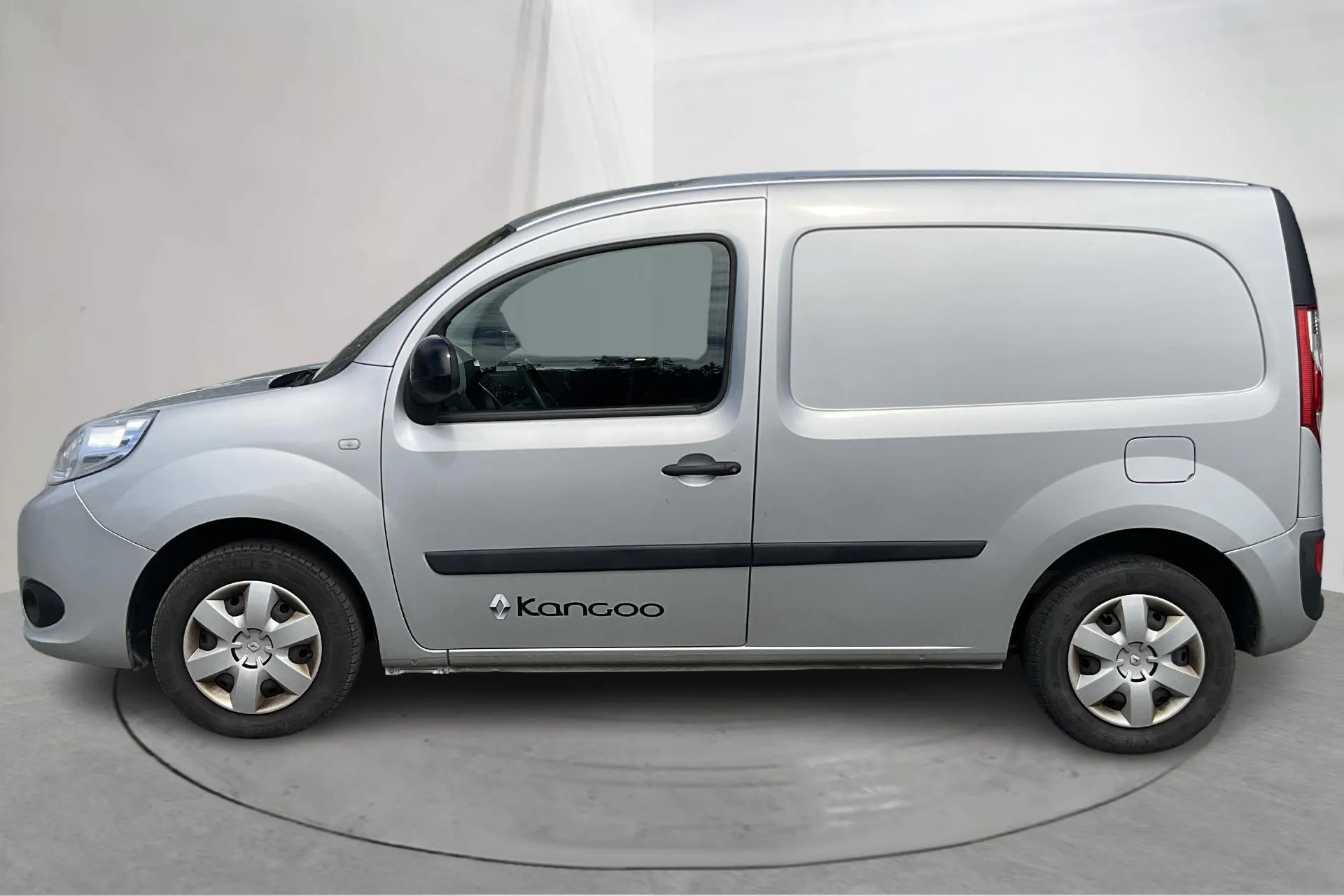 Presentation photo 2 of 13: Renault Kangoo 1.5 dCi Express (90hk) - 13 393 Scandinavian mile - Automatic - gray - 2019