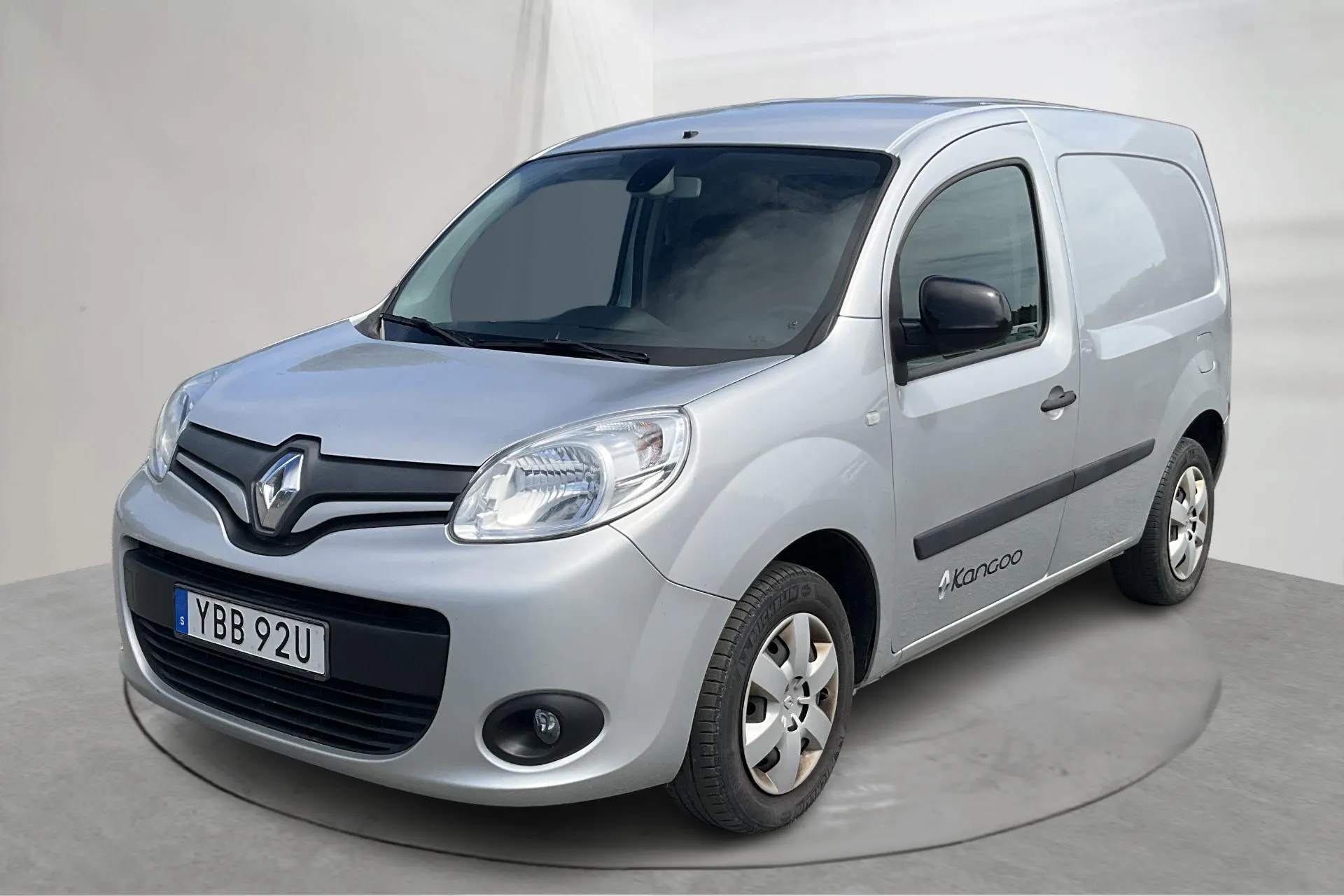 Presentation photo 1 of 13: Renault Kangoo 1.5 dCi Express (90hk) - 13 393 Scandinavian mile - Automatic - gray - 2019