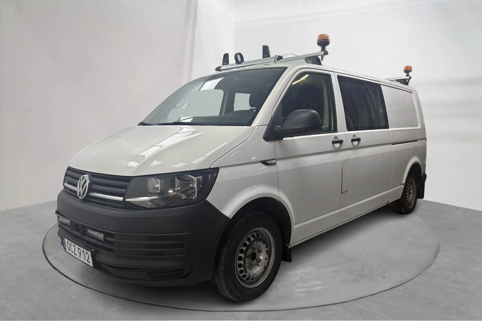 Presentation photo 1 of 15: VW Transporter Kombi T6 2.0 TDI BMT 4MOTION (150hk) - 17 681 Scandinavian mile - Manual - white - 2018