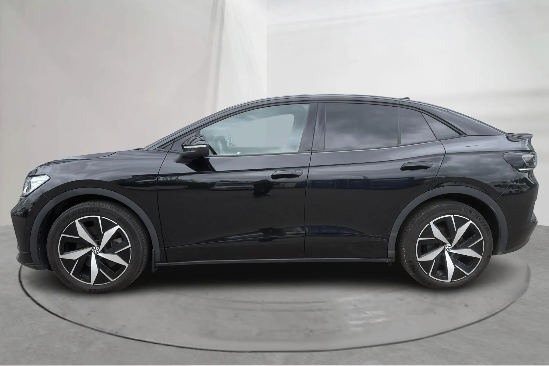 Presentationsfoto 2 av 16: VW ID.5 GTX 4-Motion 77kWh (299hk) - 12 312 mil - Automat - svart - 2023