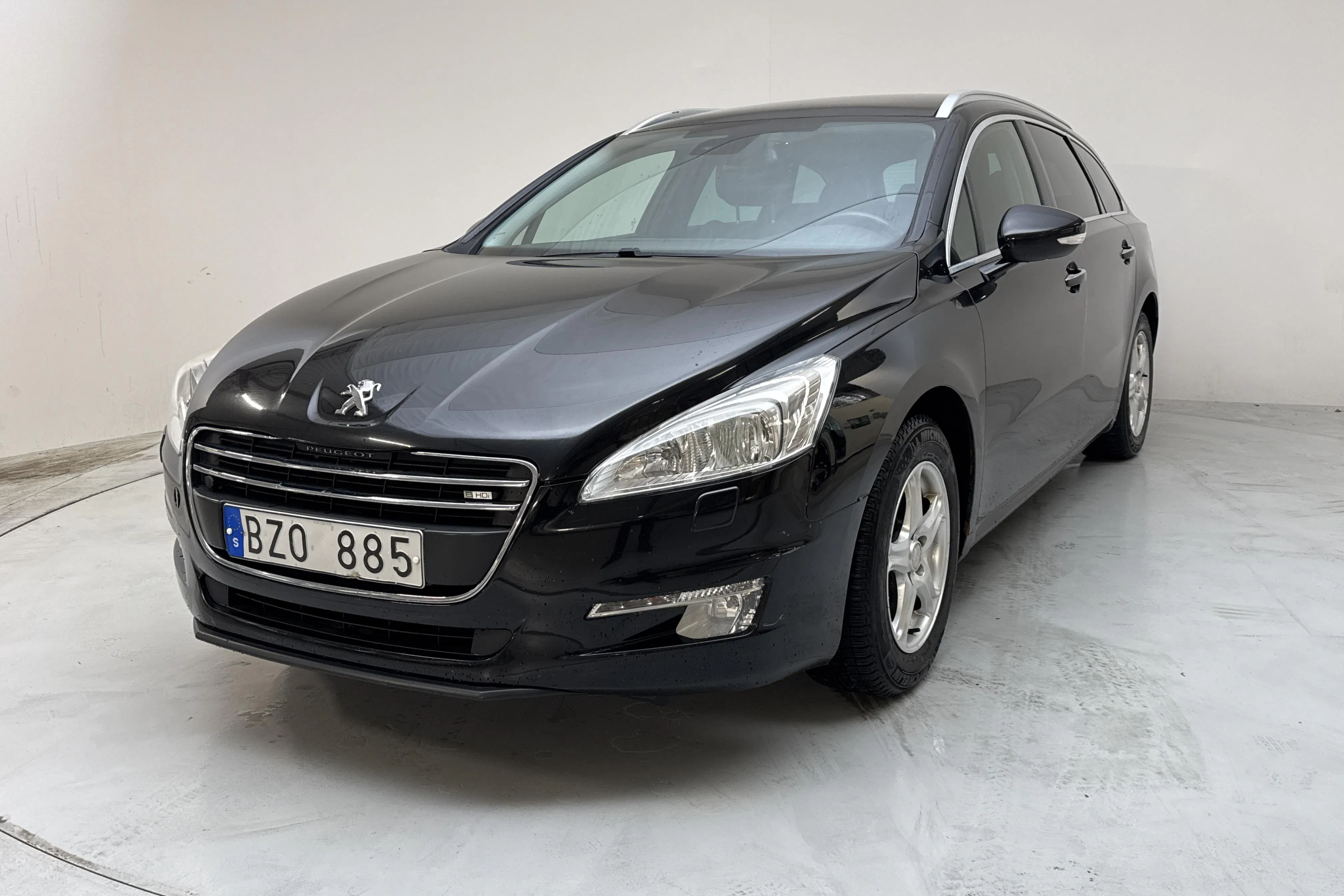 Presentation photo 1 of 13: Peugeot 508 SW 1.6 HDi (114hk) - 24 248 Scandinavian mile - Automatic - black - 2013