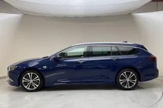 Esittelykuva 2 osoitteesta 15: Opel Insignia 2.0 Turbo Sports Tourer 4x4 (260hk) - 142 660 km - Automaattinen - sininen - 2018