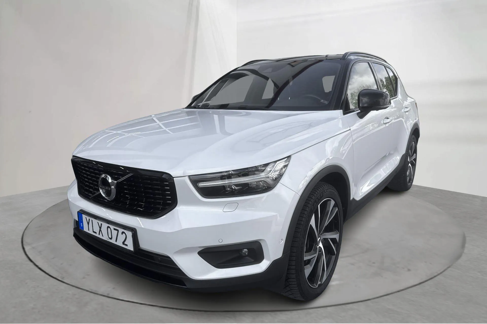 Presentation photo 1 of 20: Volvo XC40 D4 AWD (190hk) - 134 140 km - Automatic - white - 2019