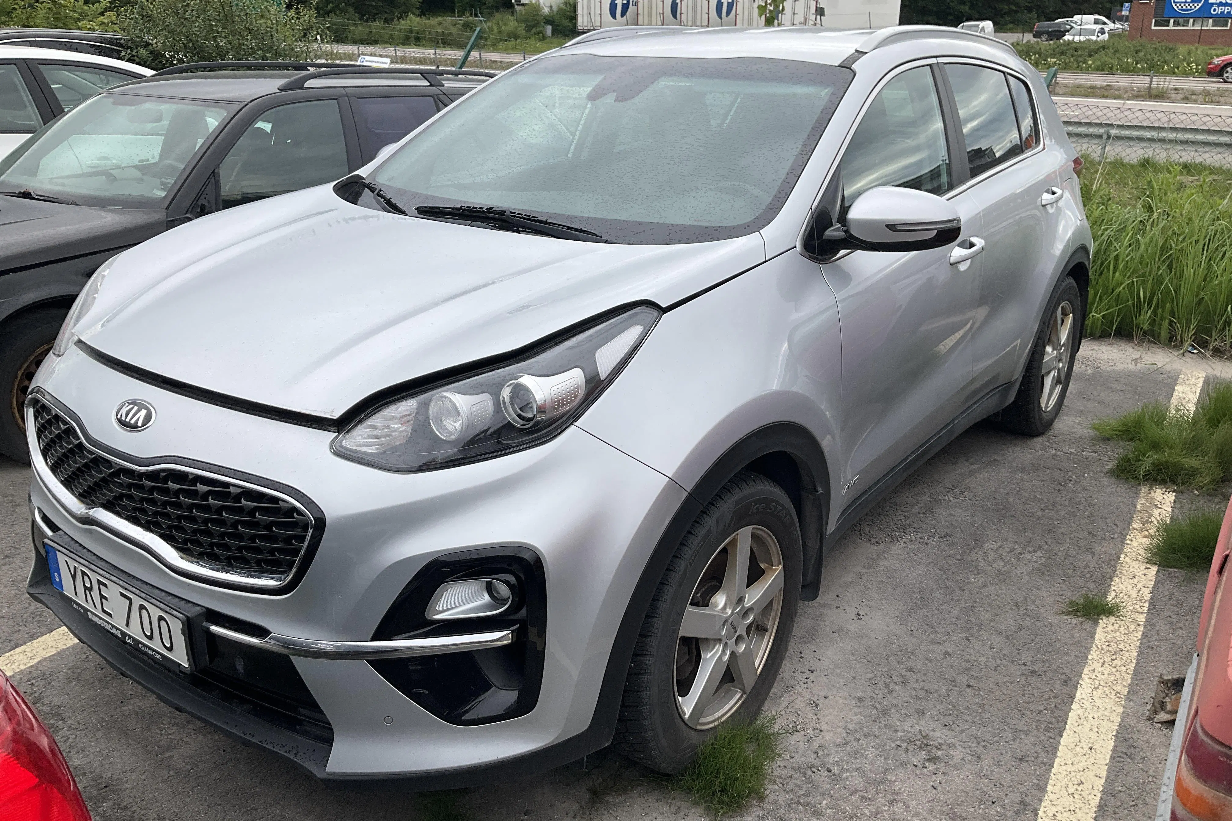 Presentationsfoto 1 av 12: KIA Sportage 1.6 CRDi AWD (136hk) - 16 315 mil - Automat - grå - 2019