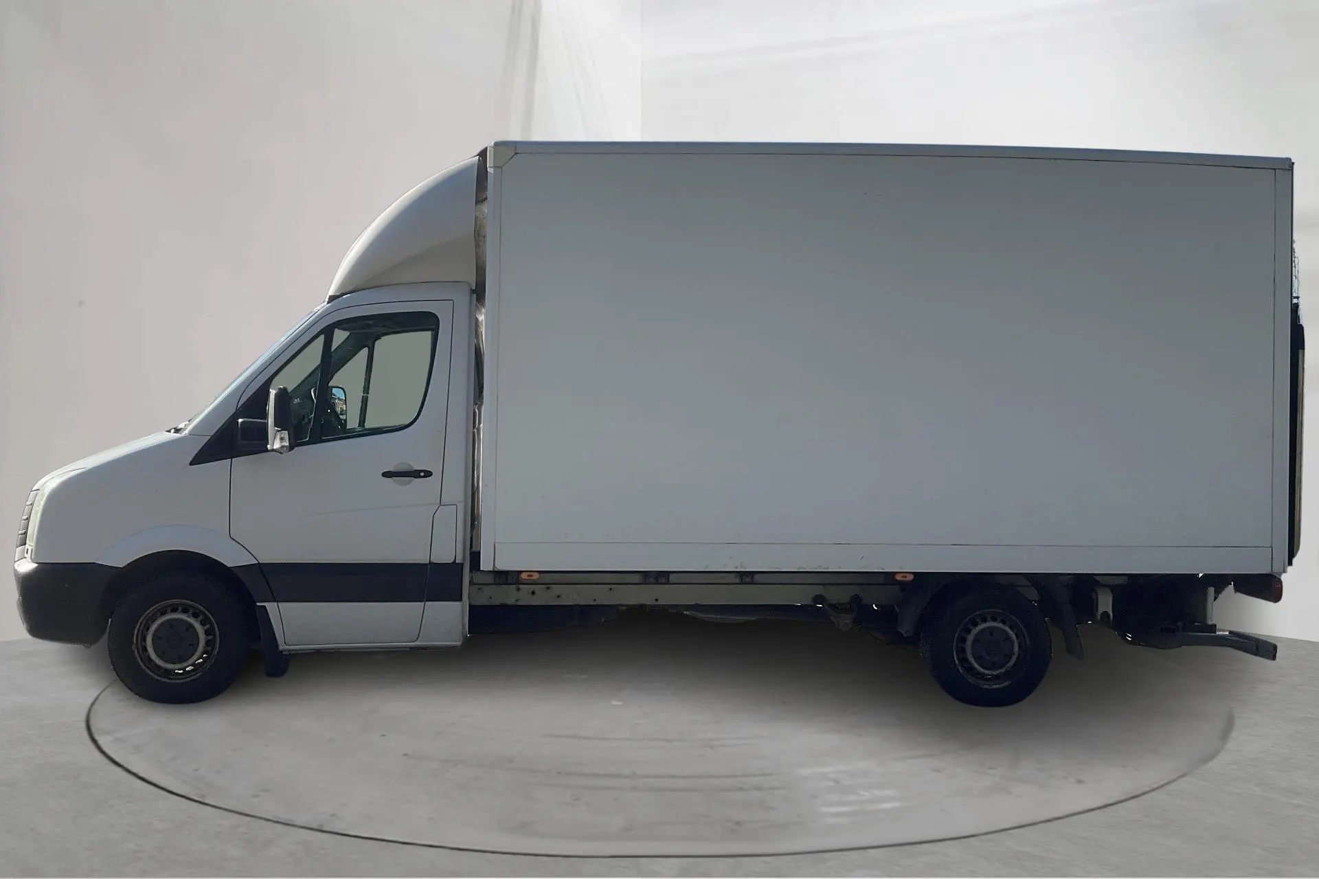 Presentation photo 2 of 16: VW Crafter 35 2.0 TDI Volymskåp (163hk) - 28 745 Scandinavian mile - Manual - white - 2015