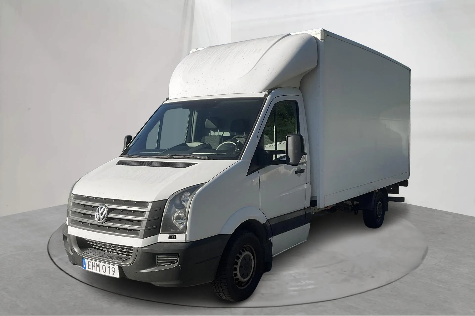 Presentation photo 1 of 16: VW Crafter 35 2.0 TDI Volymskåp (163hk) - 28 745 Scandinavian mile - Manual - white - 2015