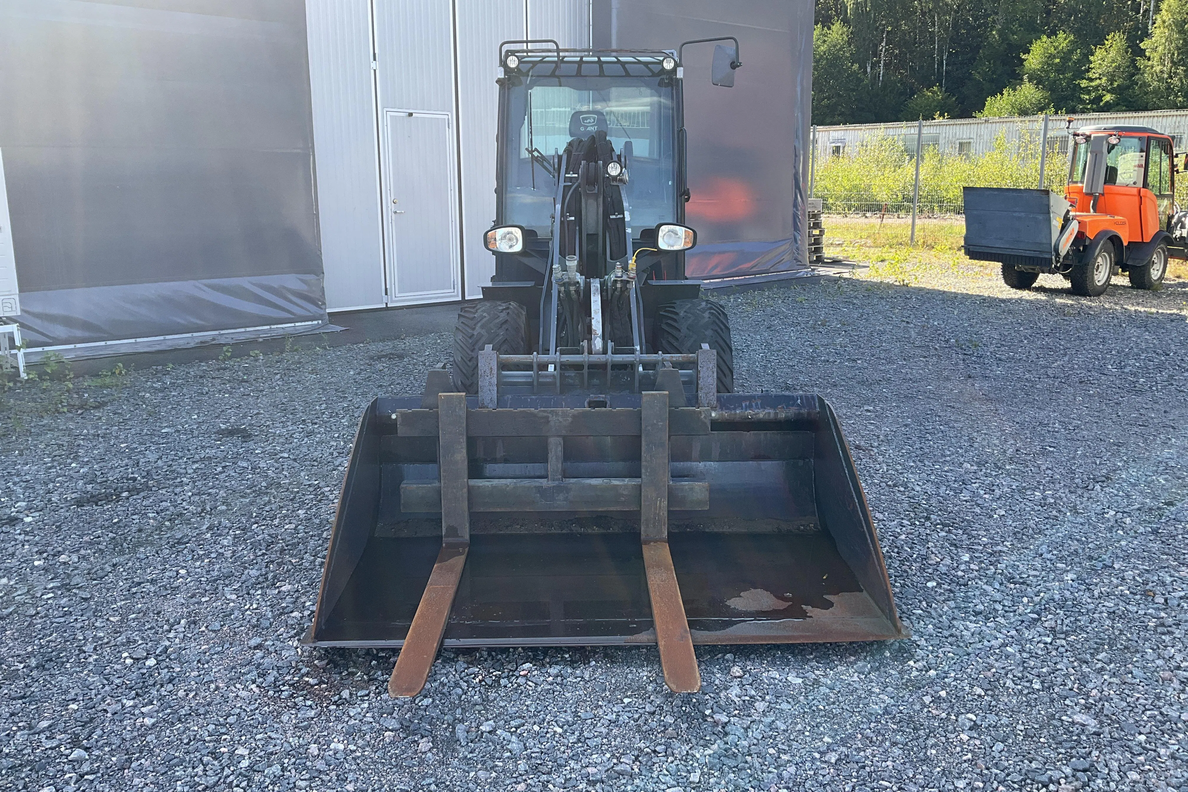 Presentation photo 2 of 39: Giant G3500 Hjullastare -  - 2019
