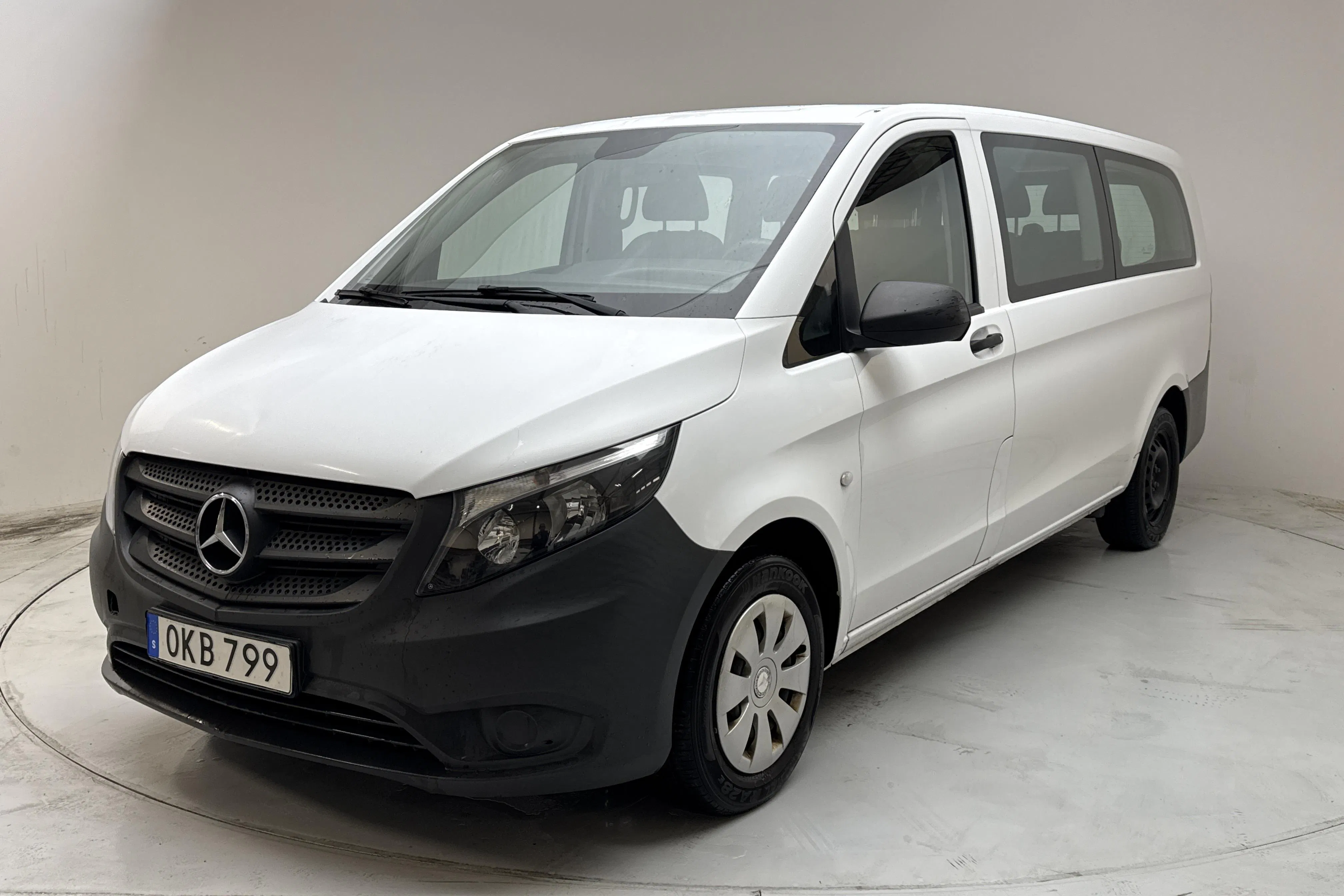 Presentation photo 1 of 14: Mercedes Vito Tourer 114 CDI W640 (136hk) - 117 290 km - Manual - white - 2017