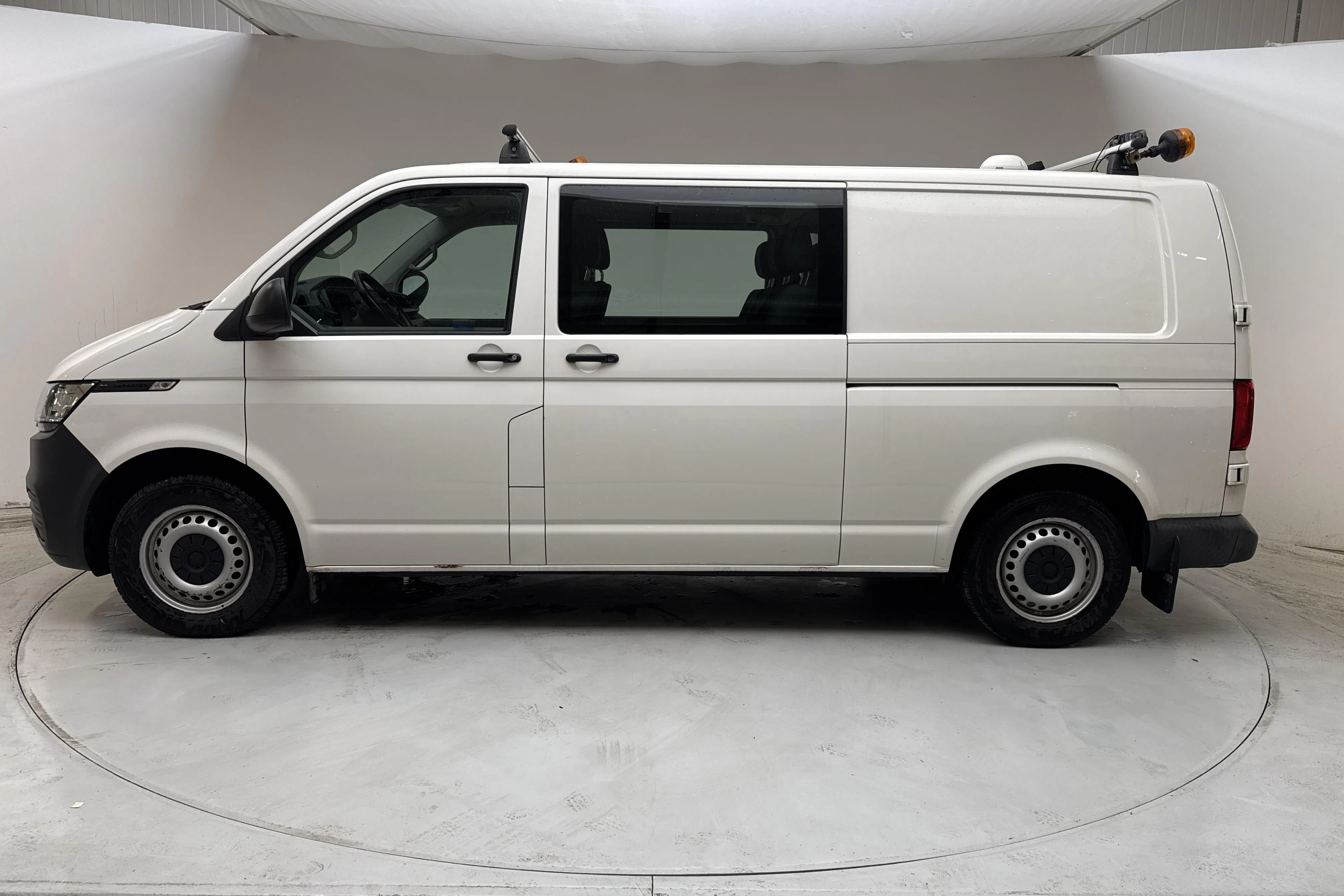 Presentation photo 2 of 16: VW Transporter T6 2.0 TDI BMT Skåp 4MOTION (150hk) - 91 660 km - Manual - white - 2020